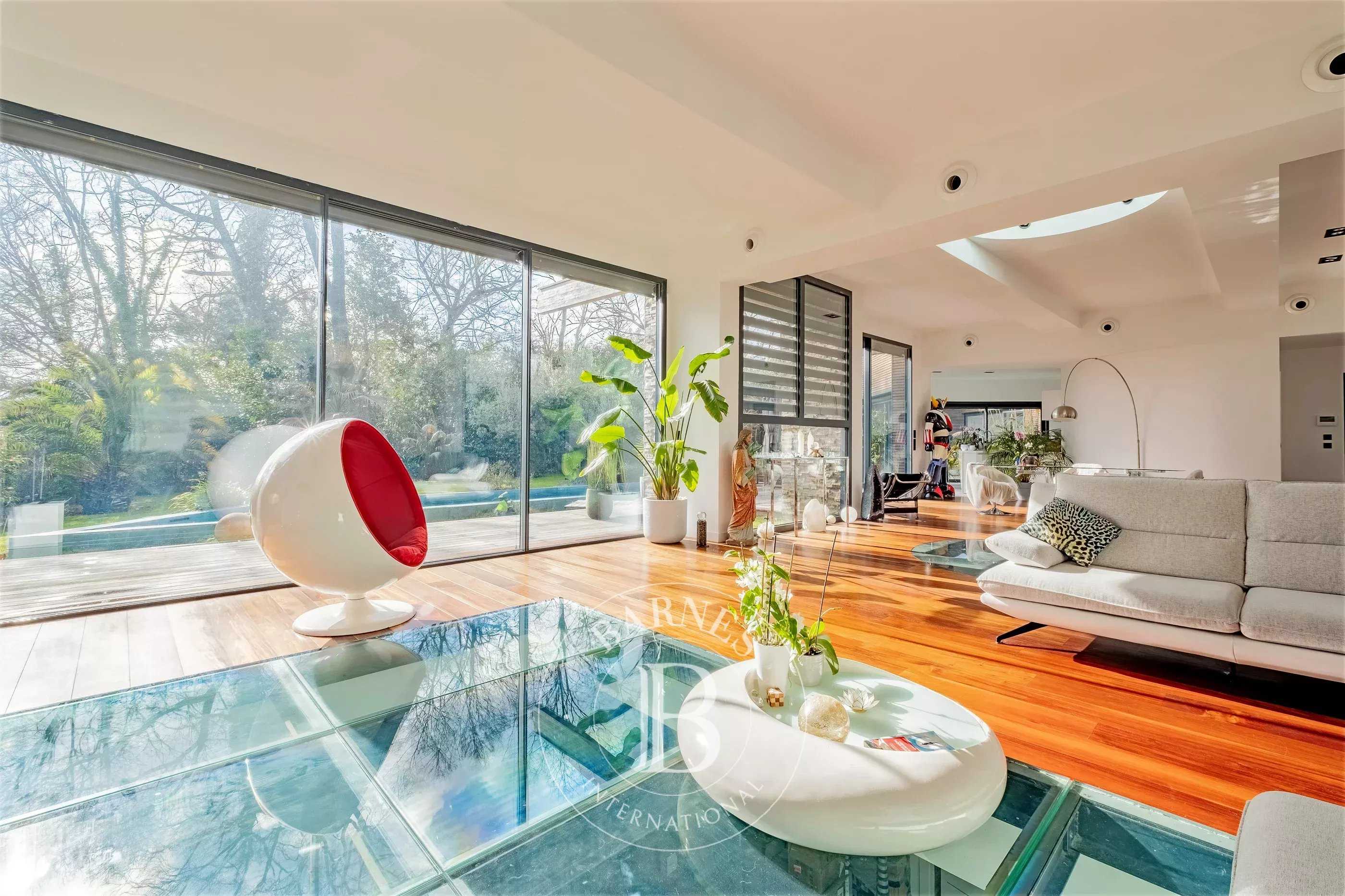 Mérignac  - Maison 8 Pi&egrave;ces 5 Chambres