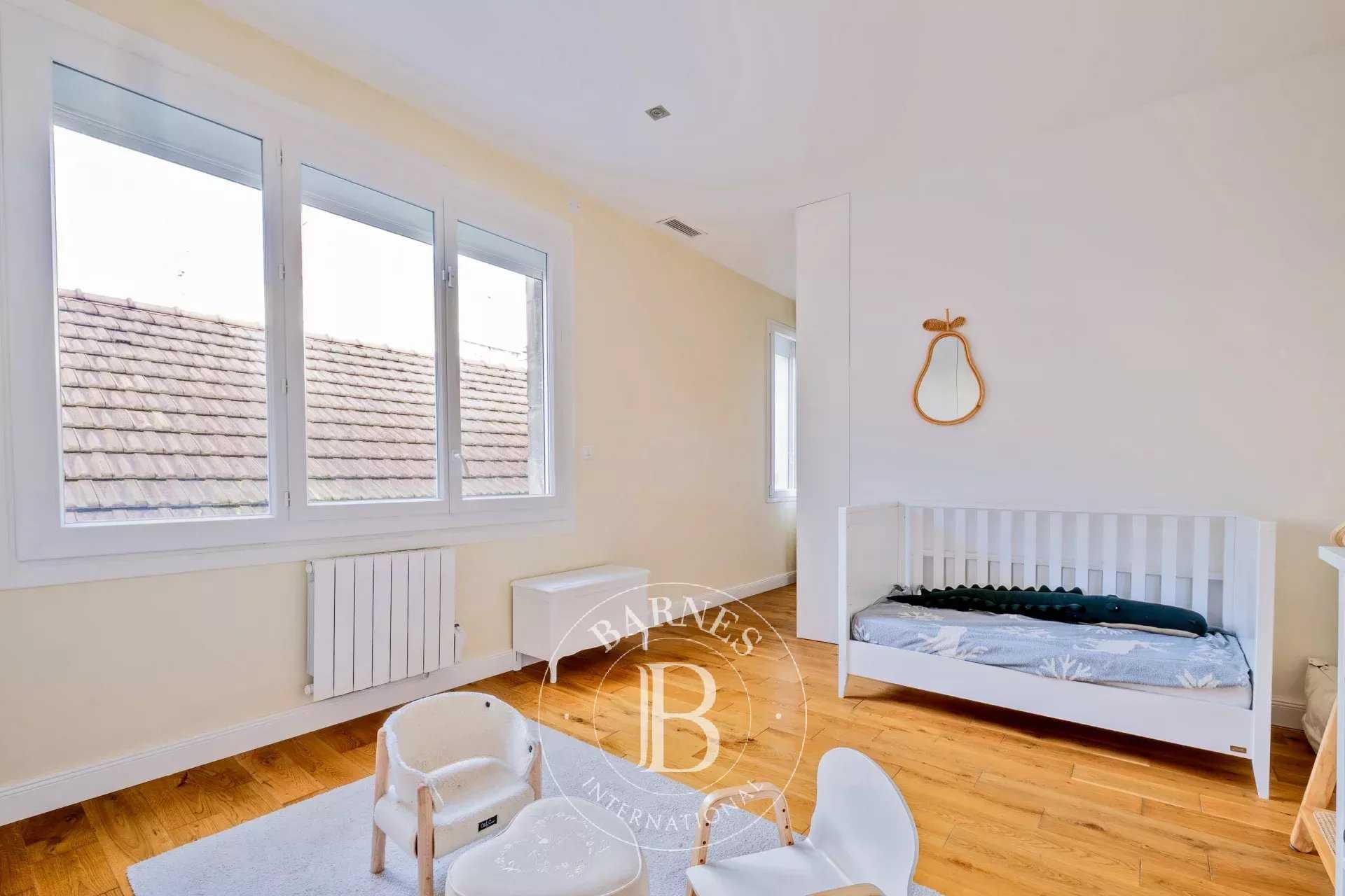 Bordeaux  - Appartement 4 Pi&egrave;ces 2 Chambres