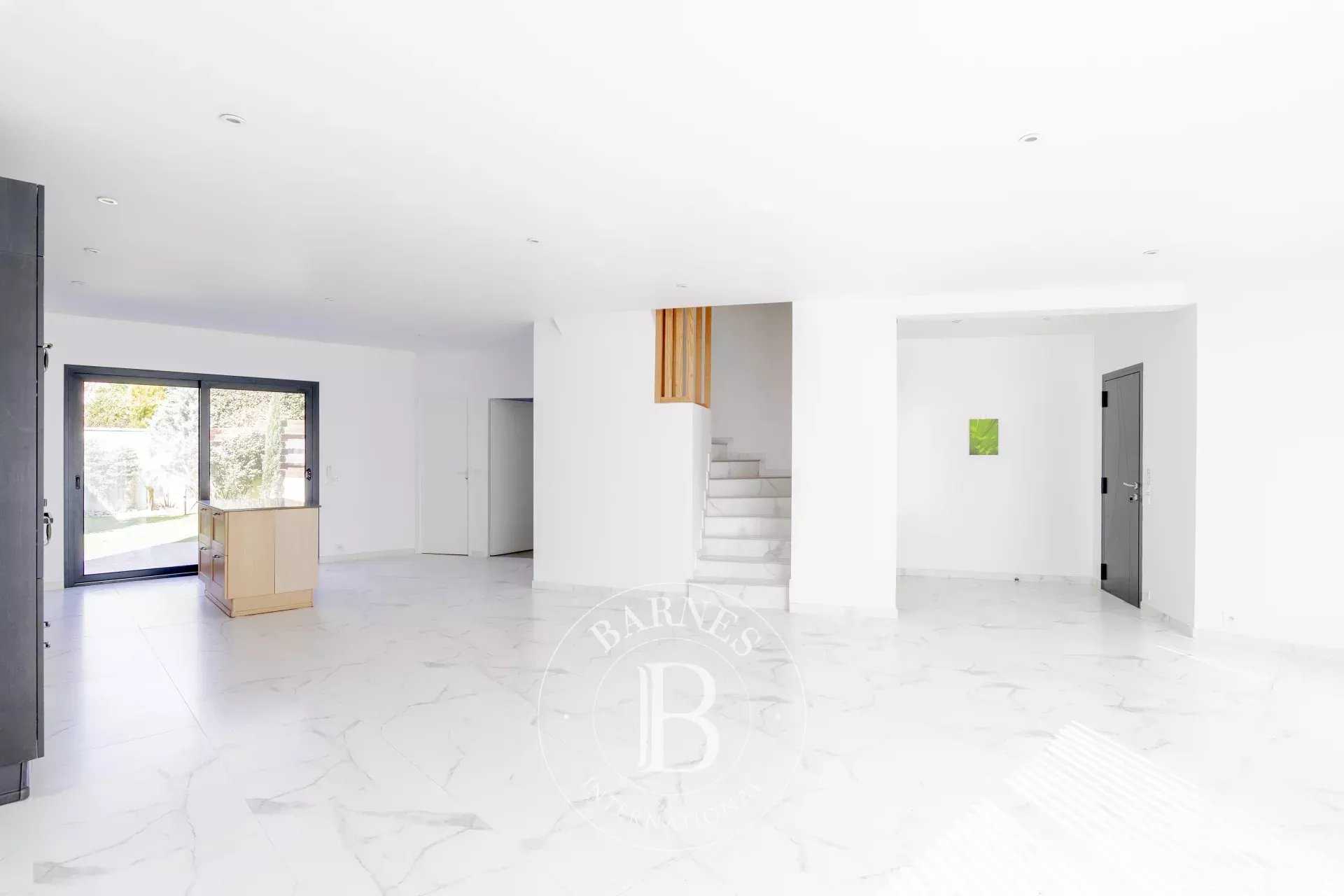 Mérignac  - Maison 6 Pi&egrave;ces 4 Chambres