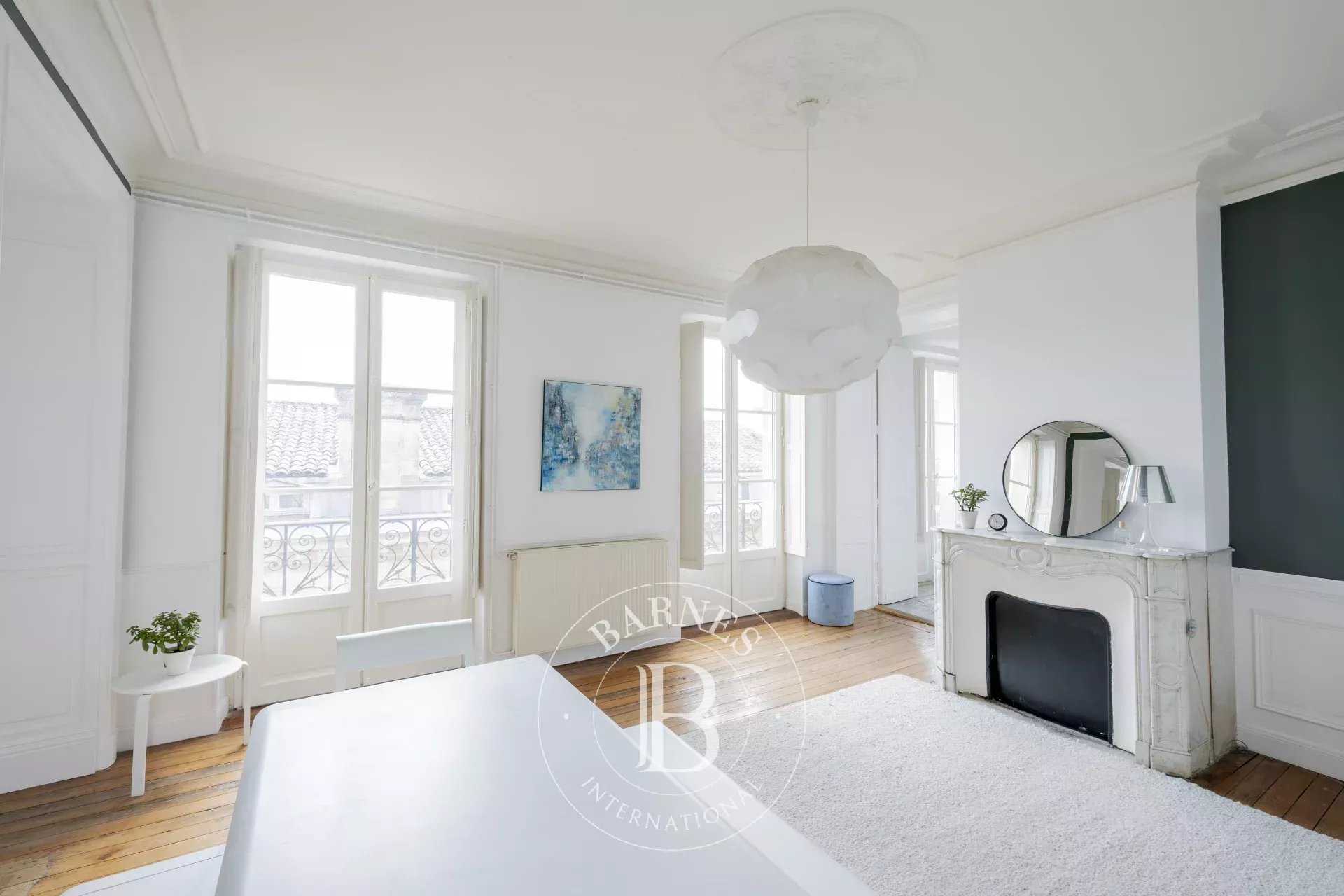 Bordeaux  - Apartment 3 Bedrooms