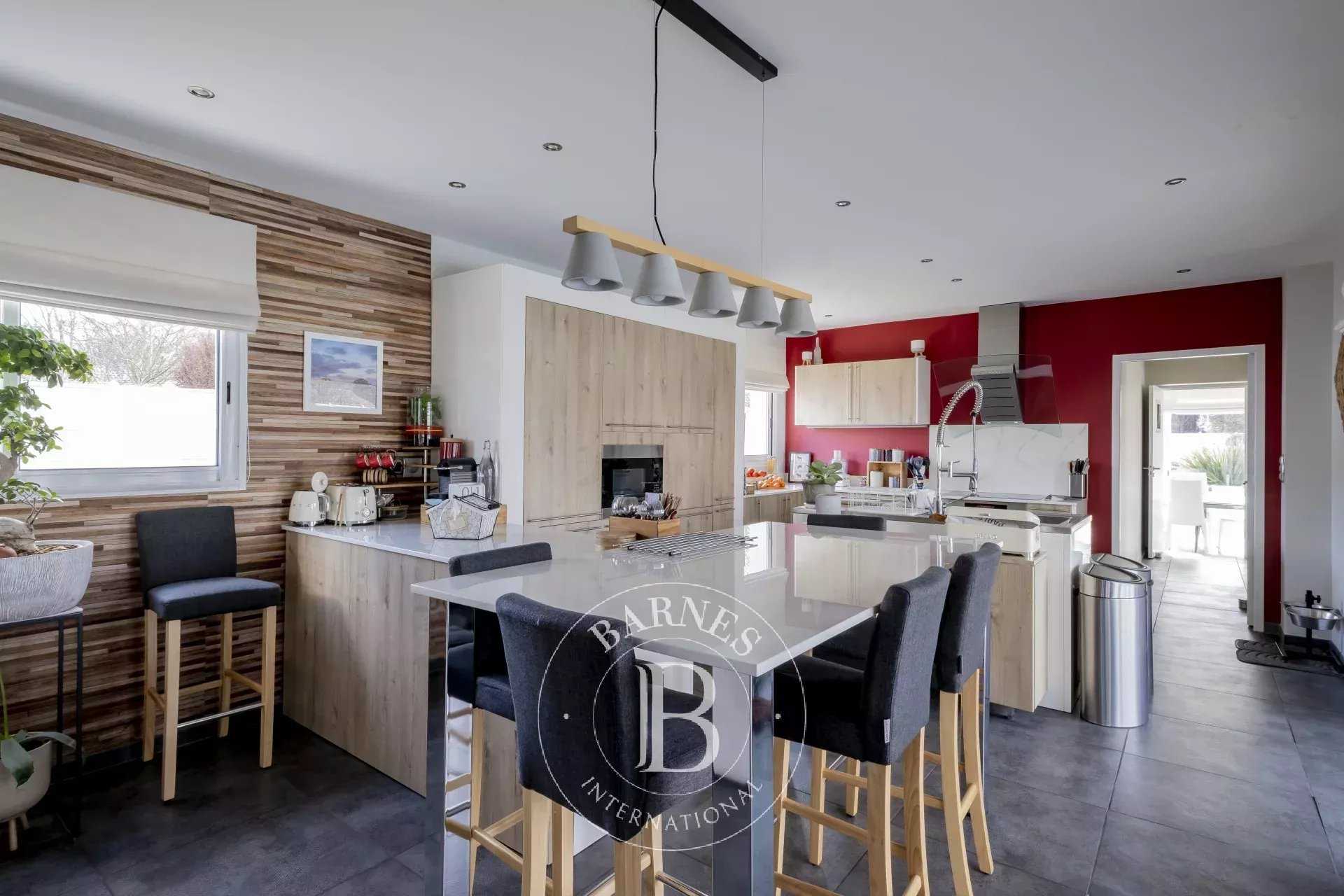 Pessac  - House 5 Bedrooms
