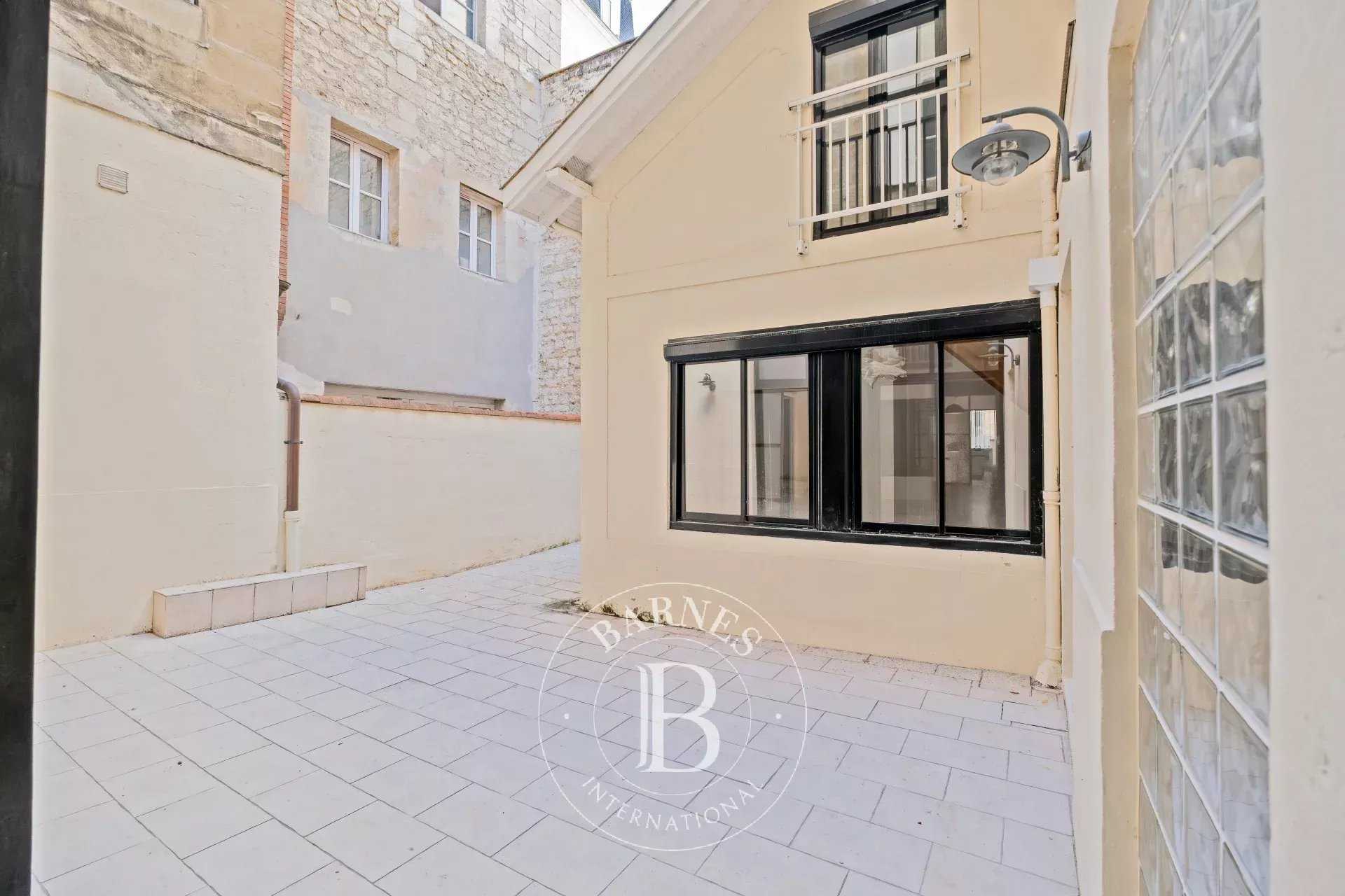 Bordeaux  - Apartment 3 Bedrooms