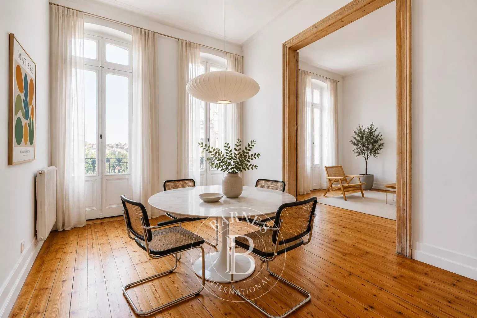 Bordeaux  - Appartement 5 Pi&egrave;ces 3 Chambres