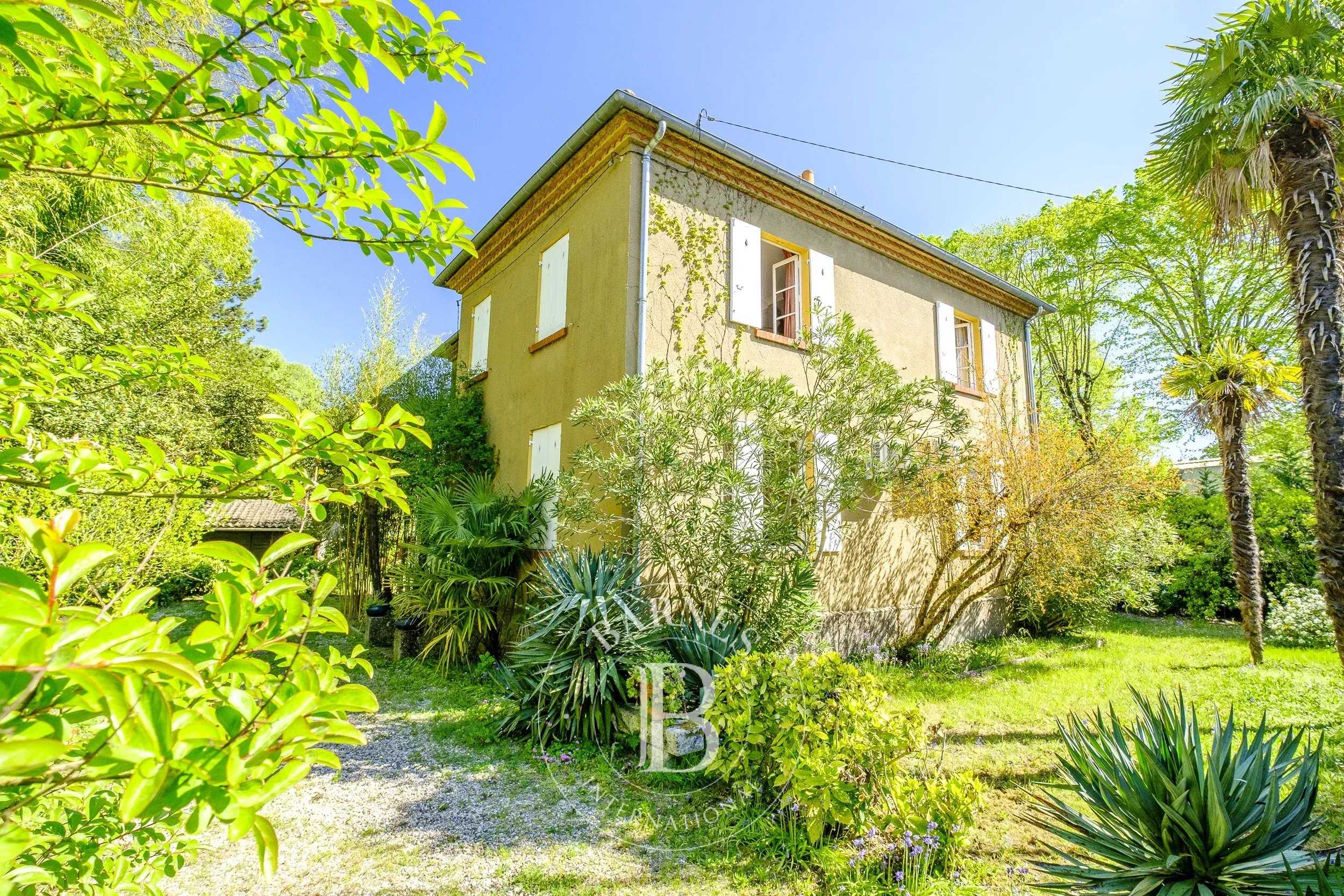 Le Bouscat  - Maison 7 Pi&egrave;ces 4 Chambres