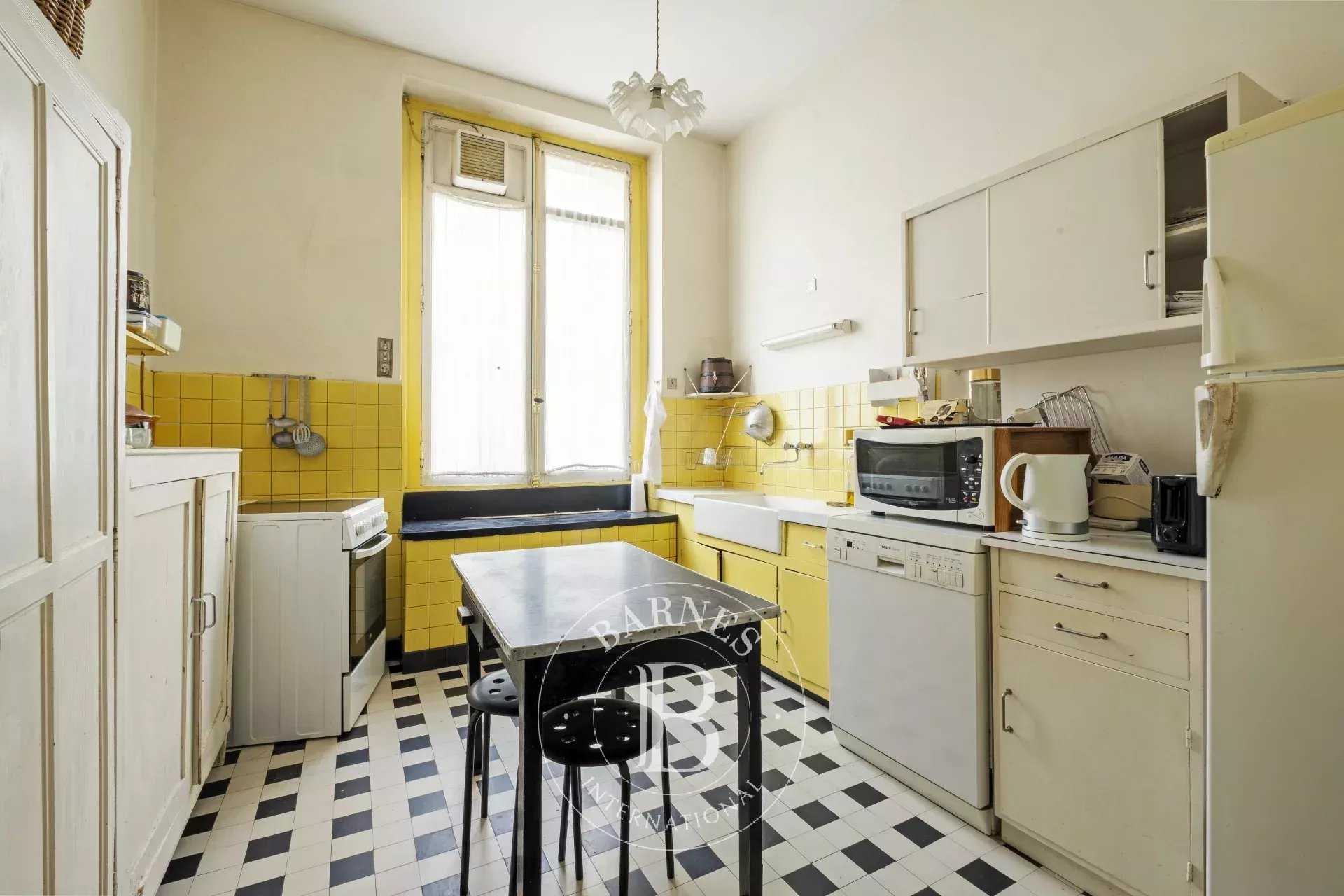 Bordeaux  - Maison 10 Pièces 7 Chambres