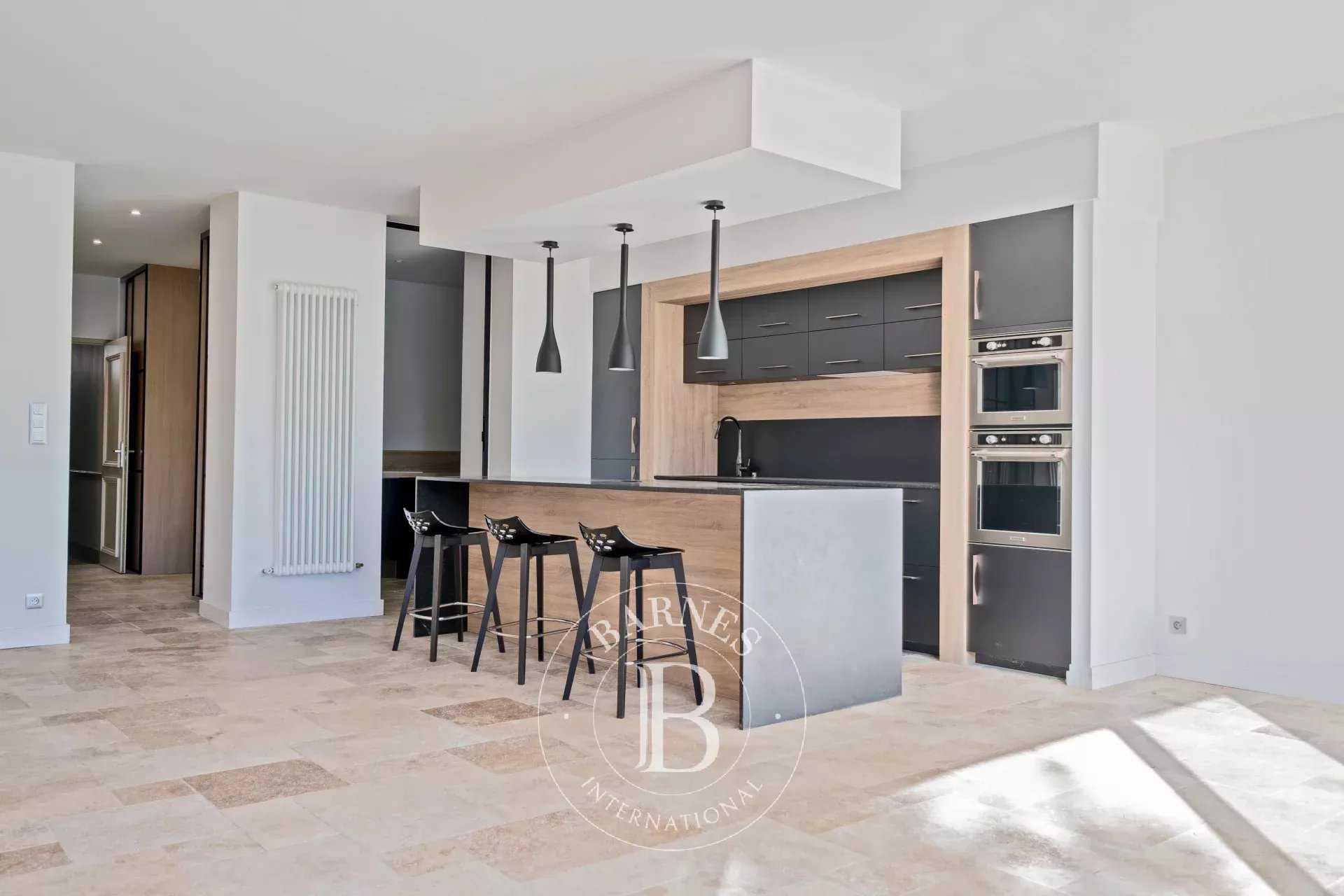 Bordeaux  - Appartement 4 Pi&egrave;ces 3 Chambres