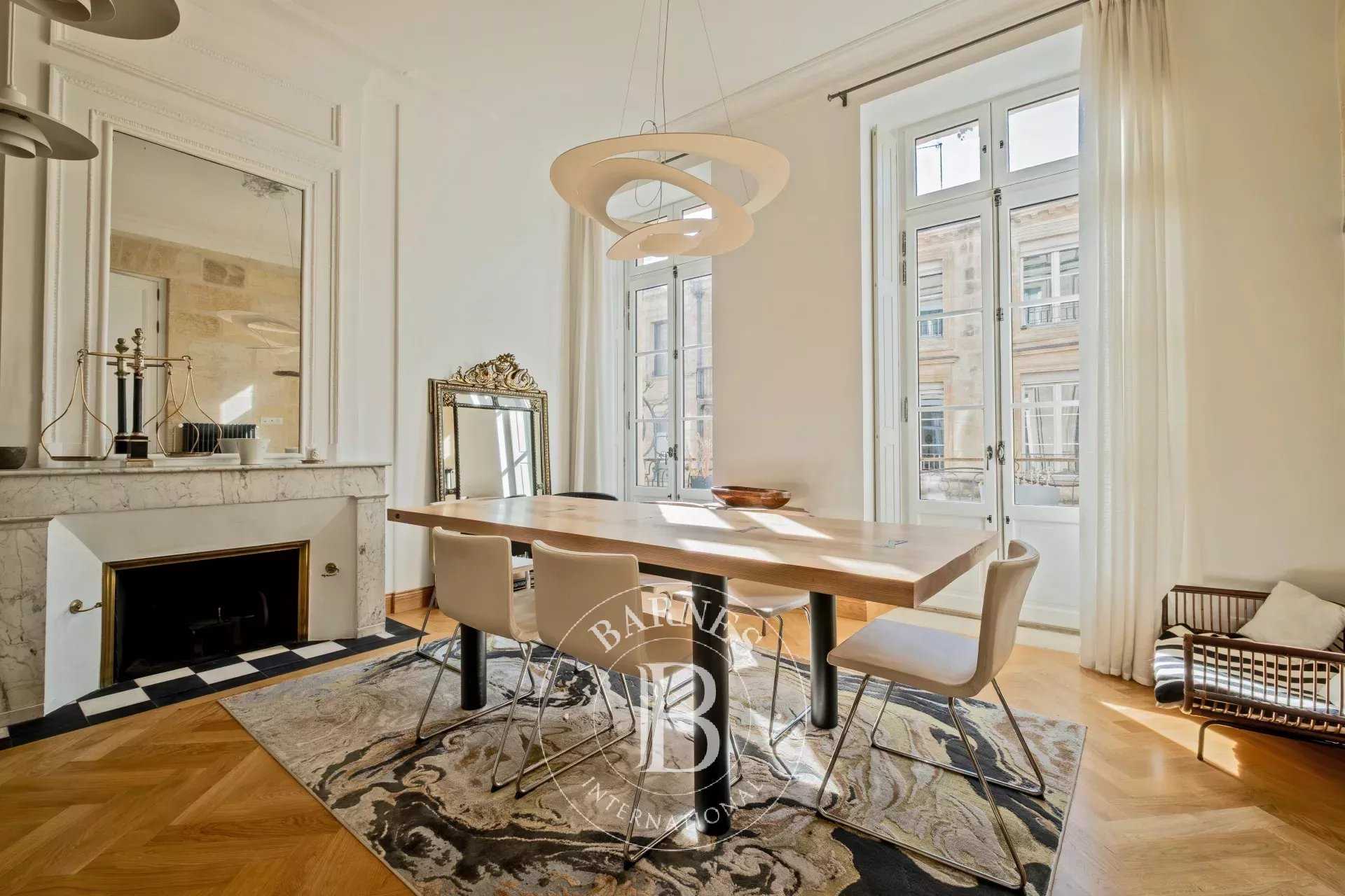 Bordeaux  - Appartement 6 Pi&egrave;ces 3 Chambres