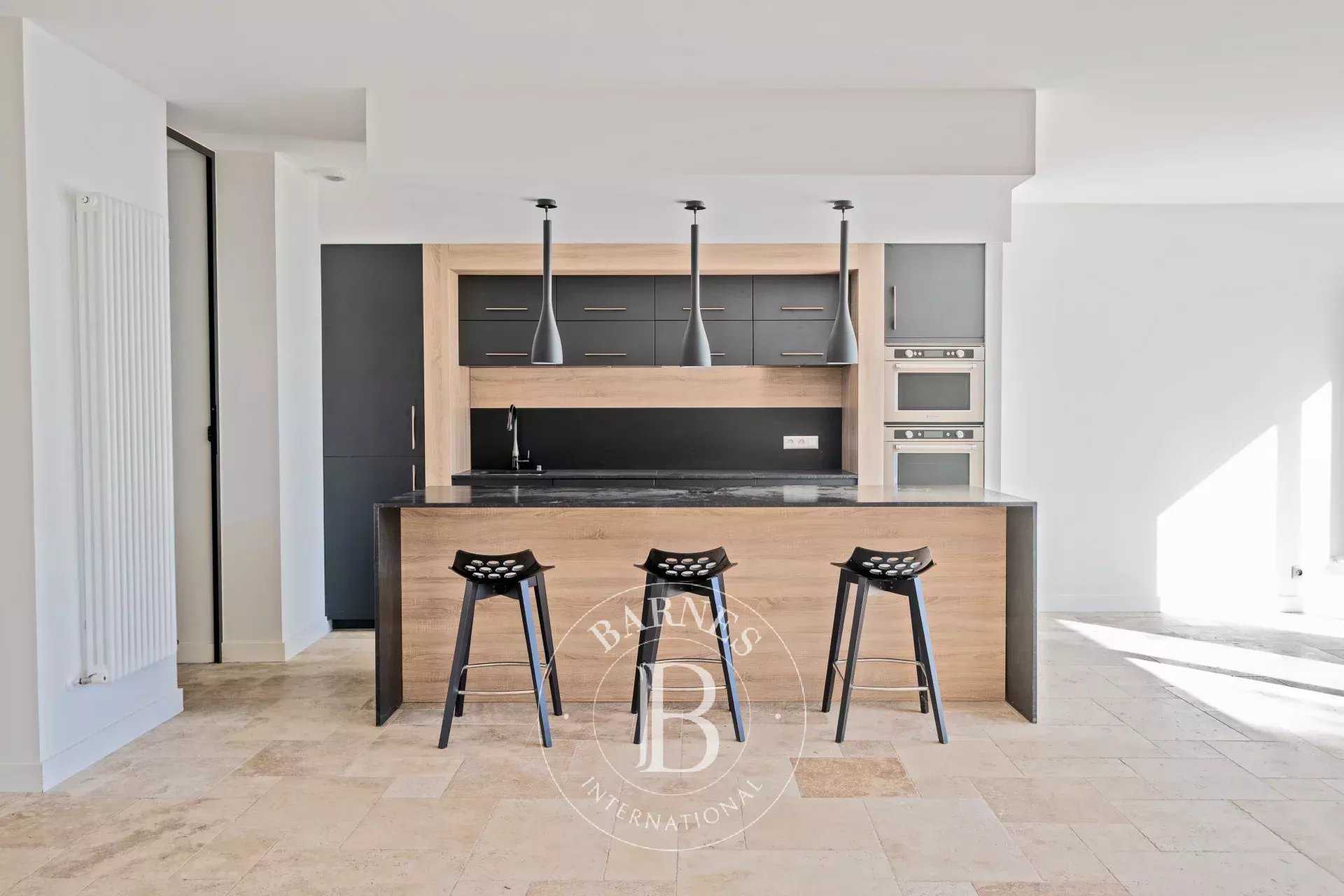 Bordeaux  - Appartement 4 Pi&egrave;ces 3 Chambres