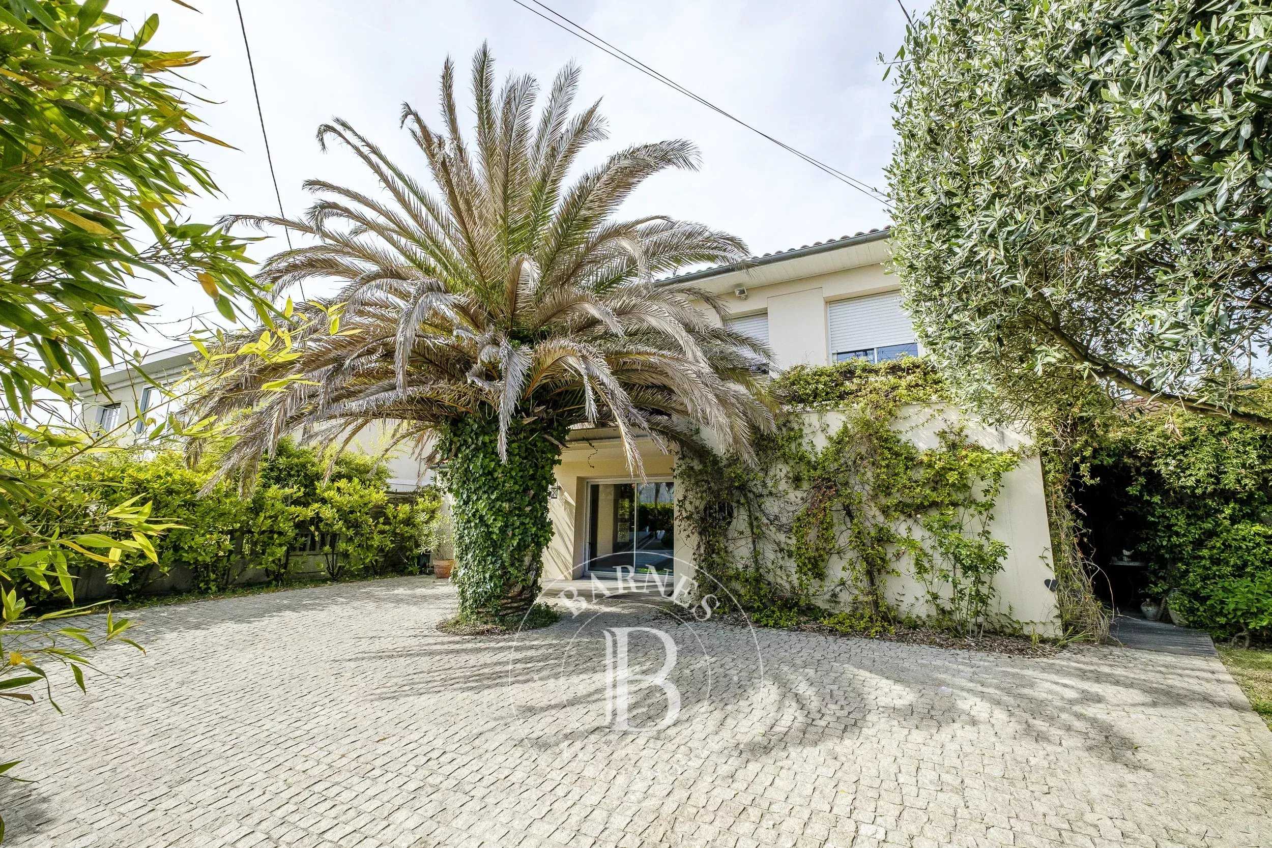 Le Bouscat  - Maison 7 Pi&egrave;ces 5 Chambres