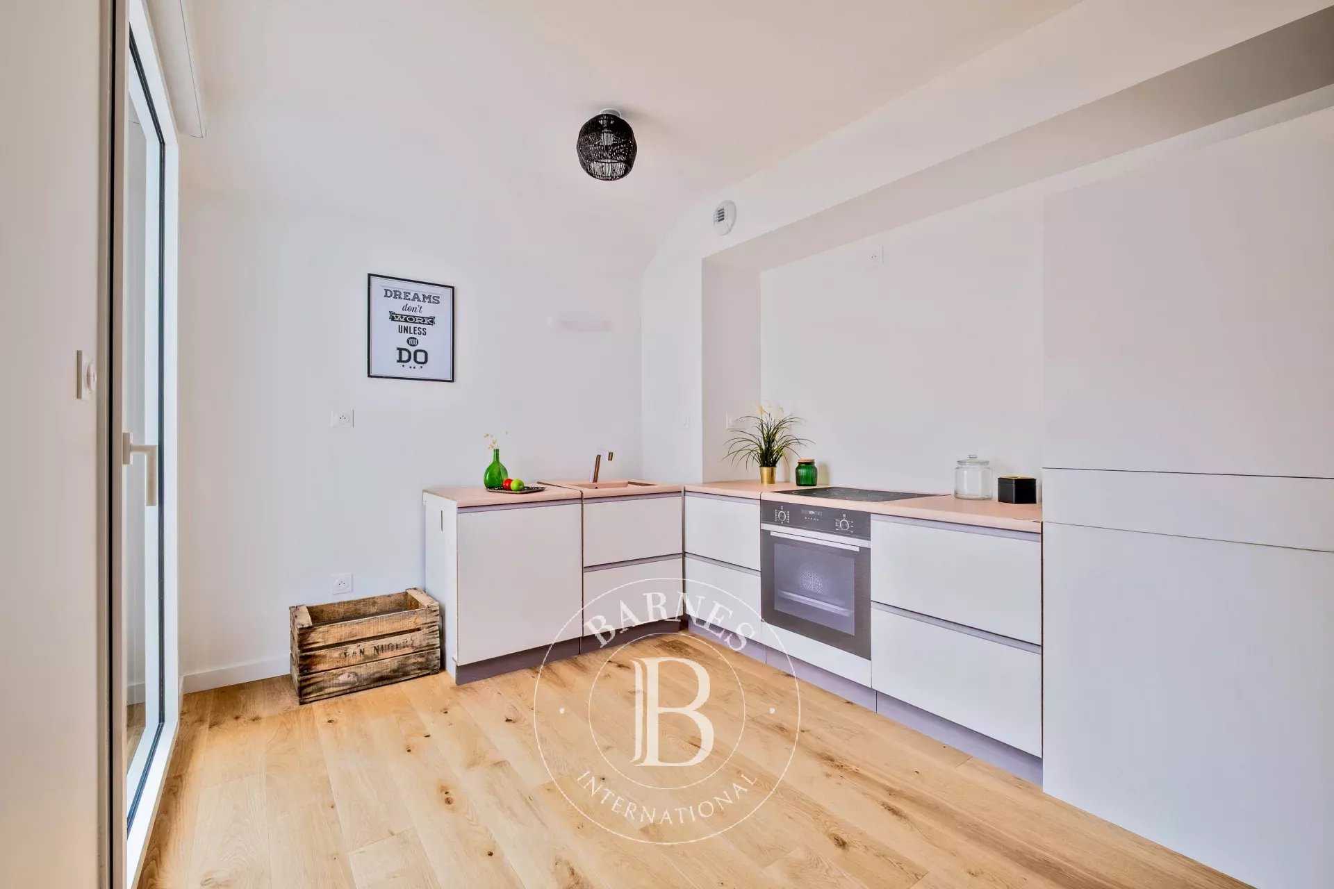 Bordeaux  - Appartement 3 Pi&egrave;ces 2 Chambres