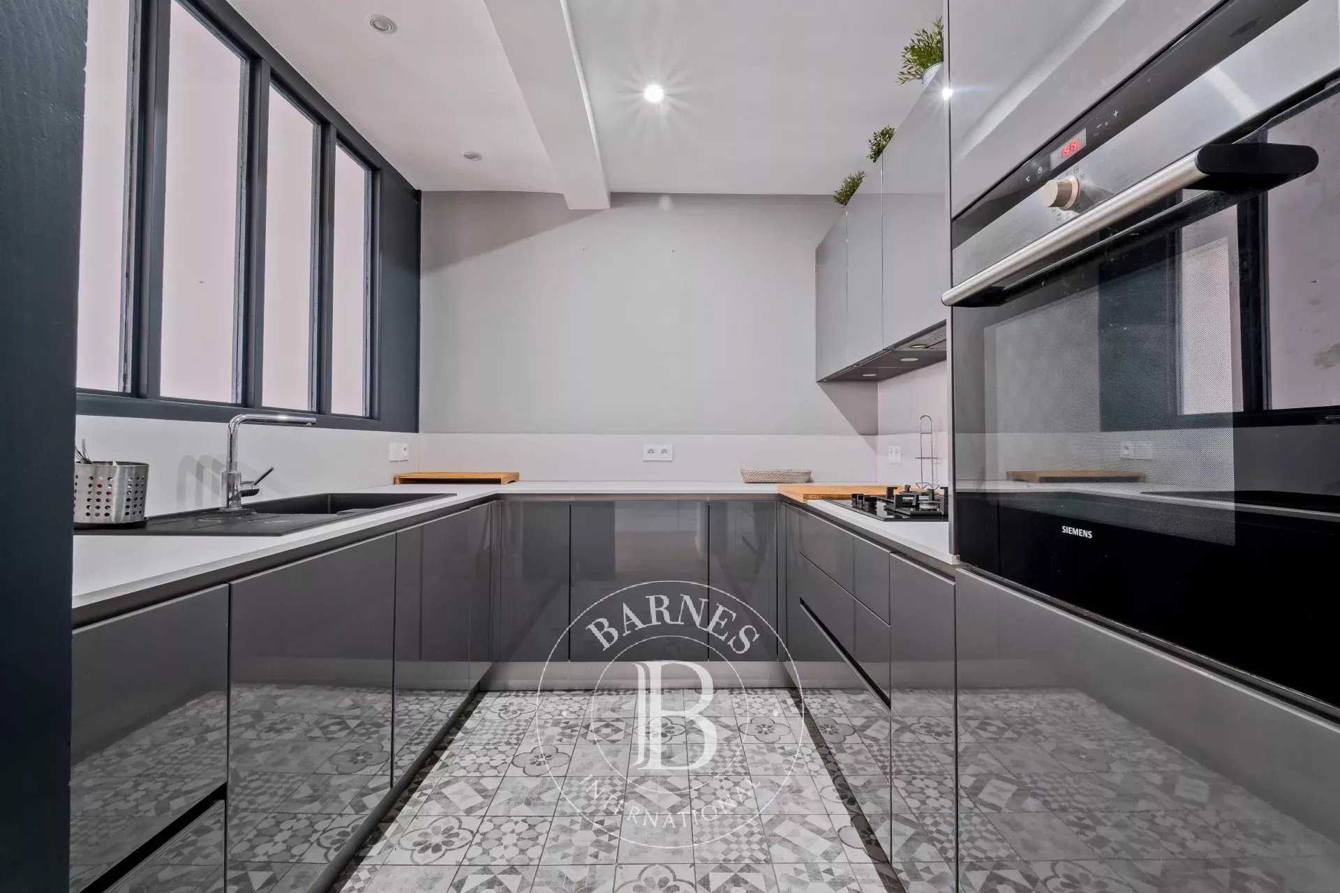 Bordeaux  - Maison 5 Pi&egrave;ces 4 Chambres