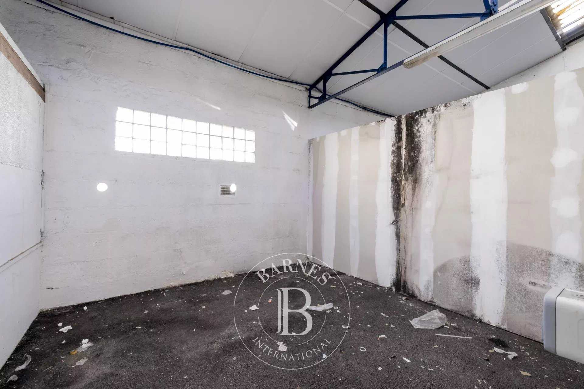 Le Bouscat  - Hangar 