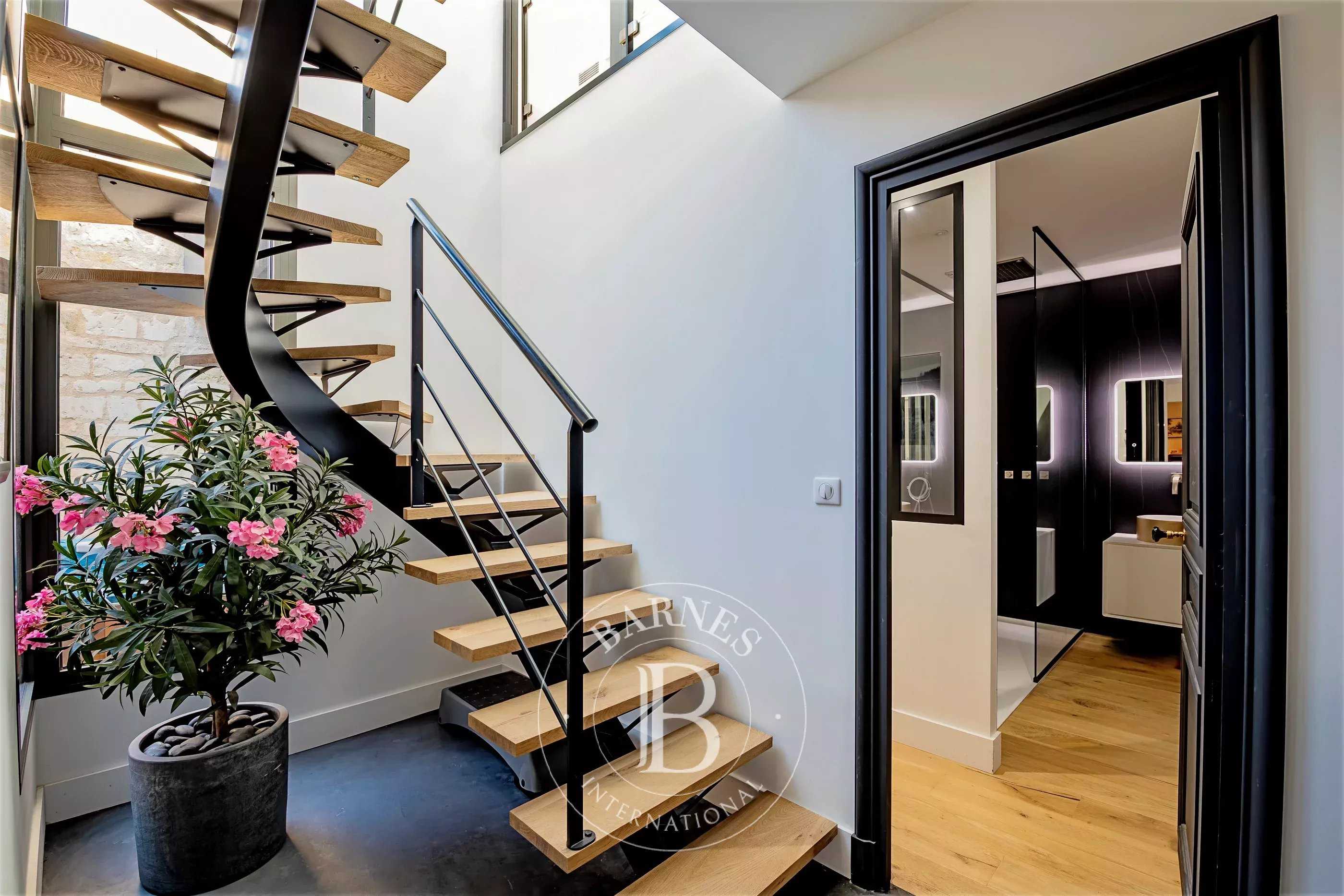 Bordeaux  - Loft 8 Pi&egrave;ces 4 Chambres