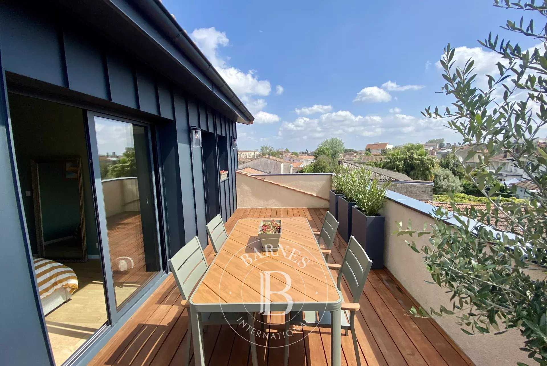 Apartment Bordeaux  -  ref 85982036 (picture 1)