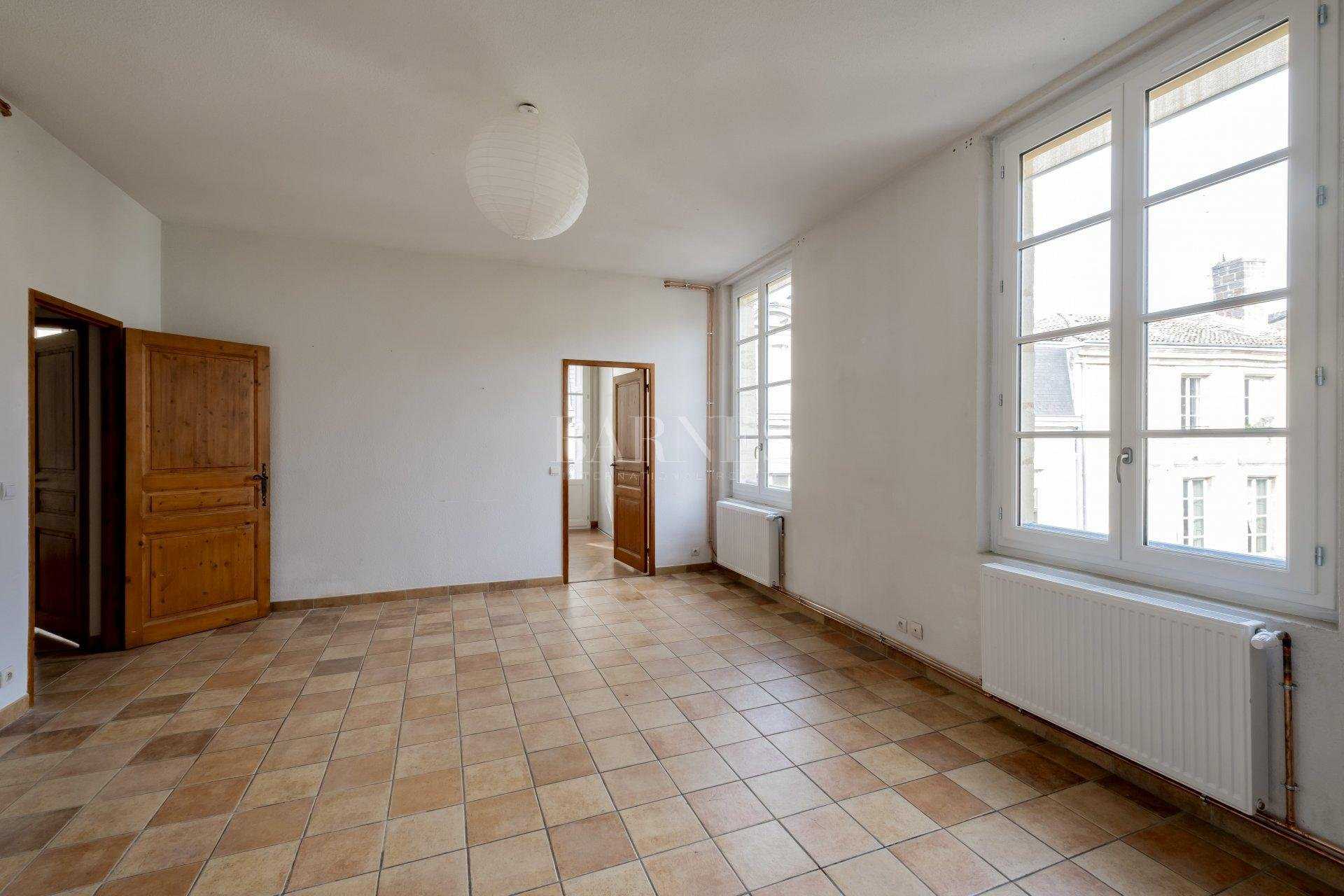 Apartment Bordeaux  -  ref 82199706 (picture 1)