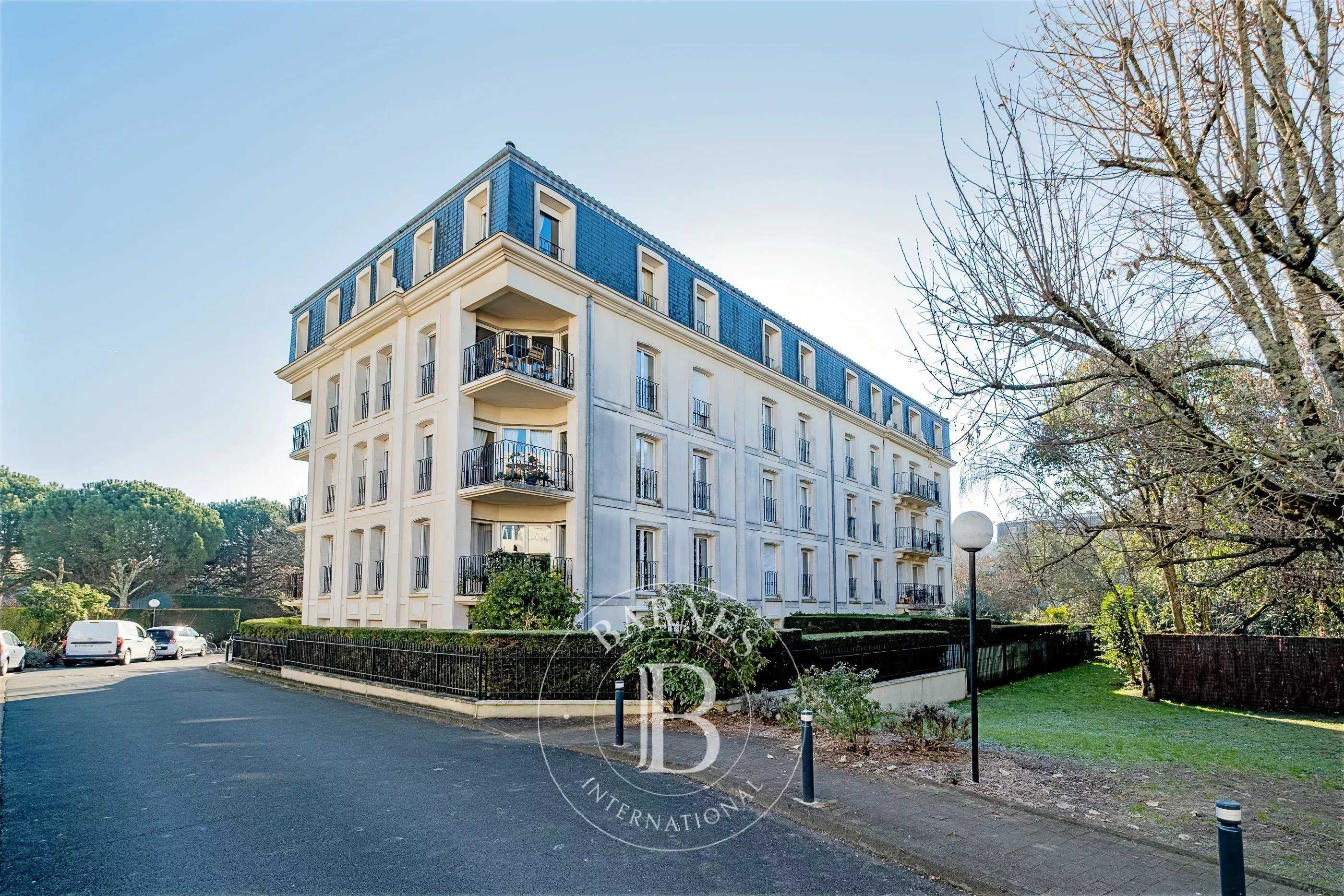 Apartment Bordeaux  -  ref 86617521 (picture 1)