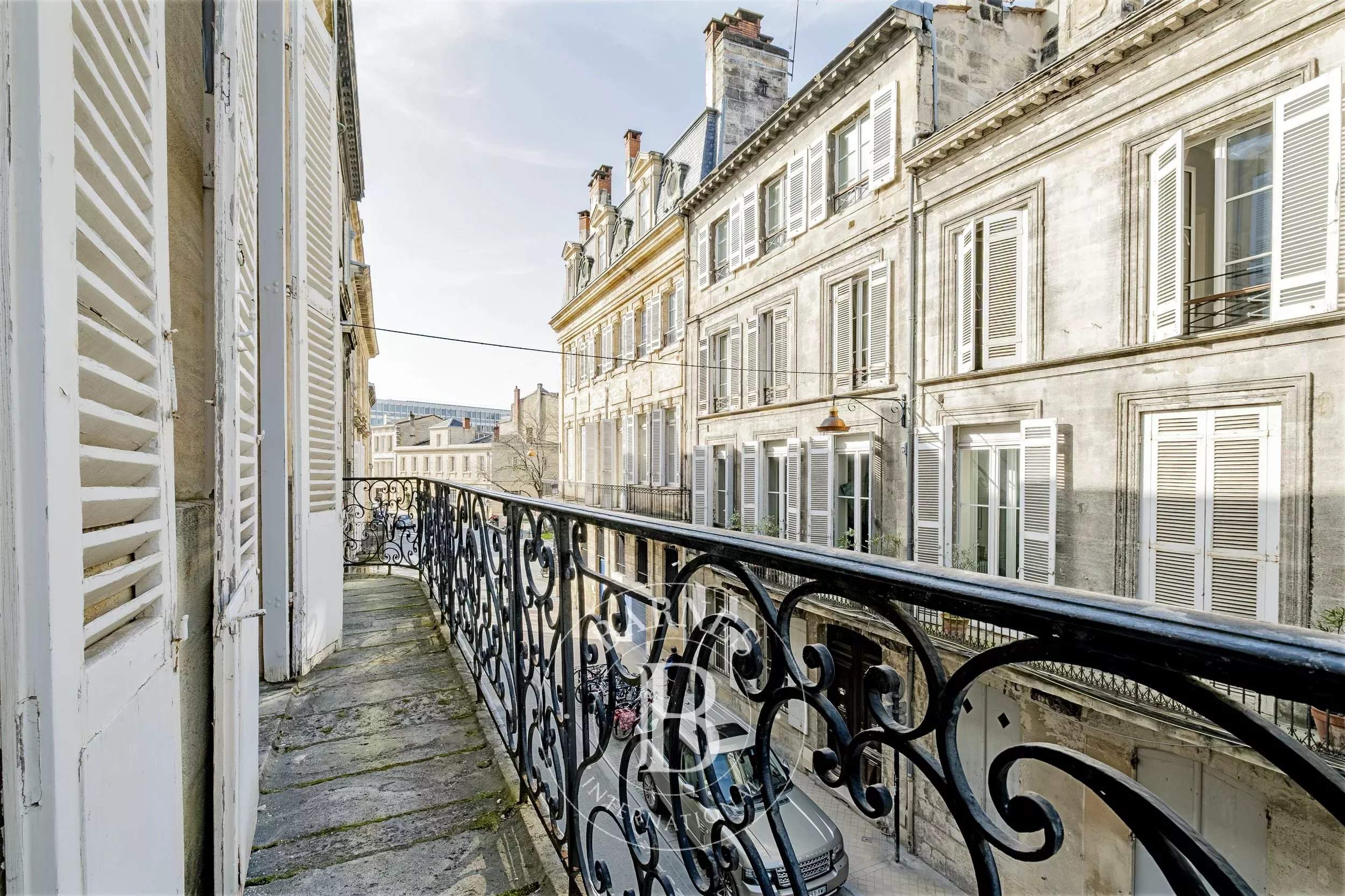 Bordeaux  - Appartement 5 Pi&egrave;ces 3 Chambres - picture 2