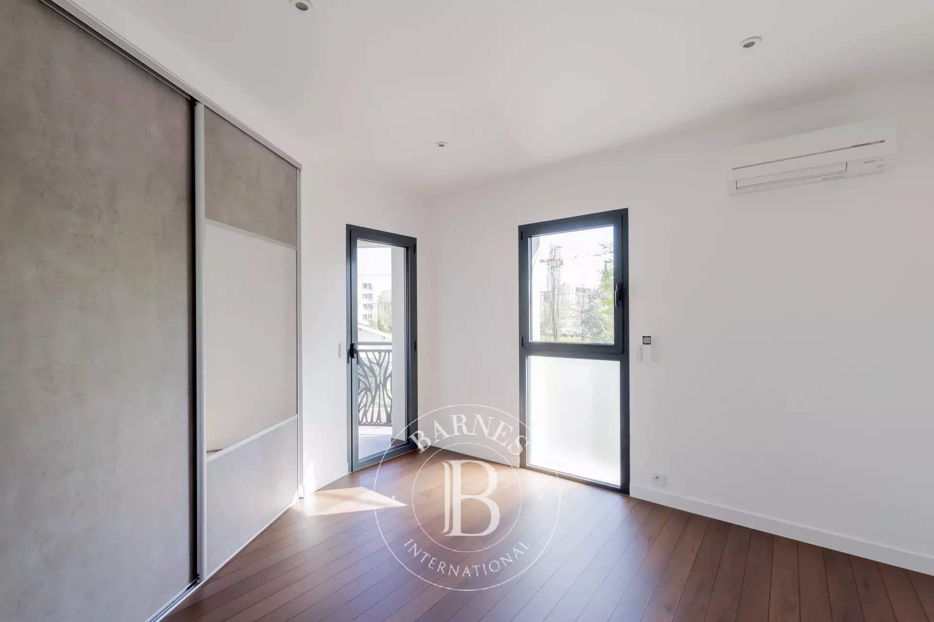 Mérignac  - Maison 6 Pi&egrave;ces 4 Chambres - picture 10