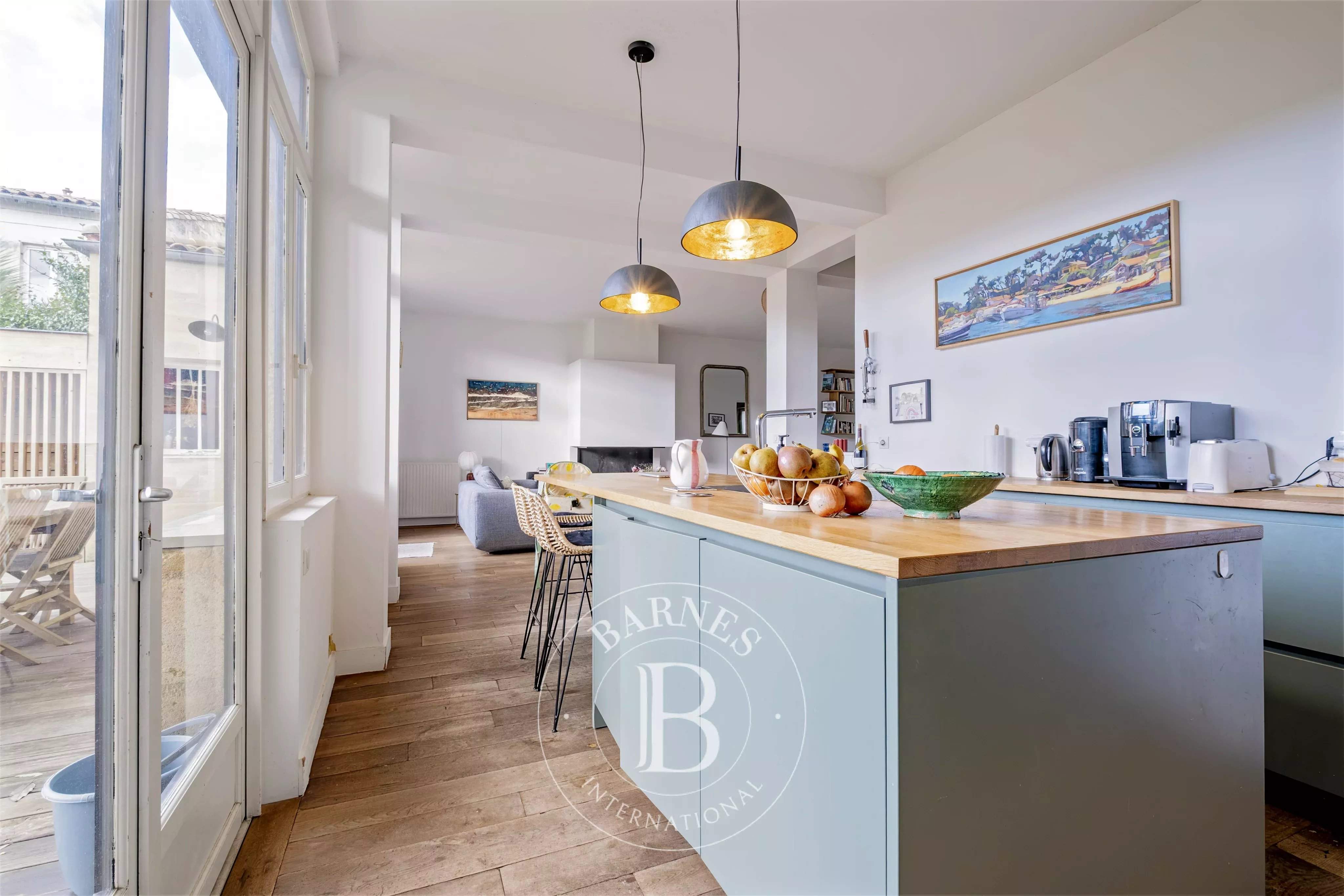 Bordeaux  - Maison 9 Pi&egrave;ces 6 Chambres - picture 7