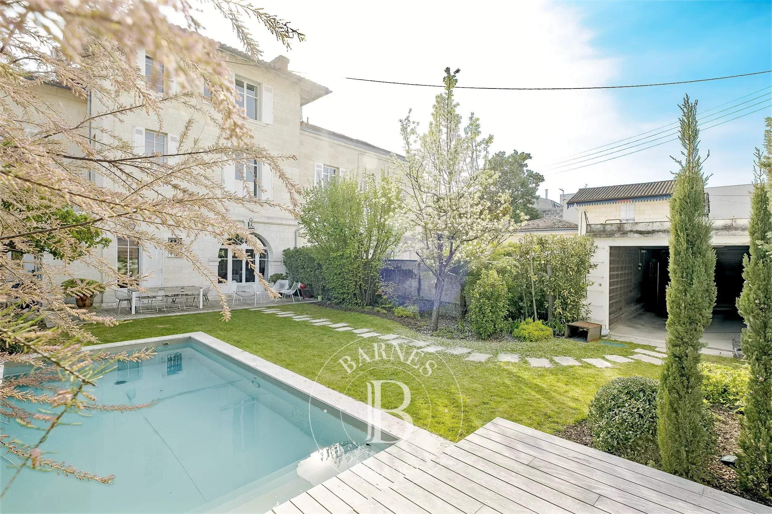 Bordeaux  - Maison 9 Pi&egrave;ces 5 Chambres - picture 2