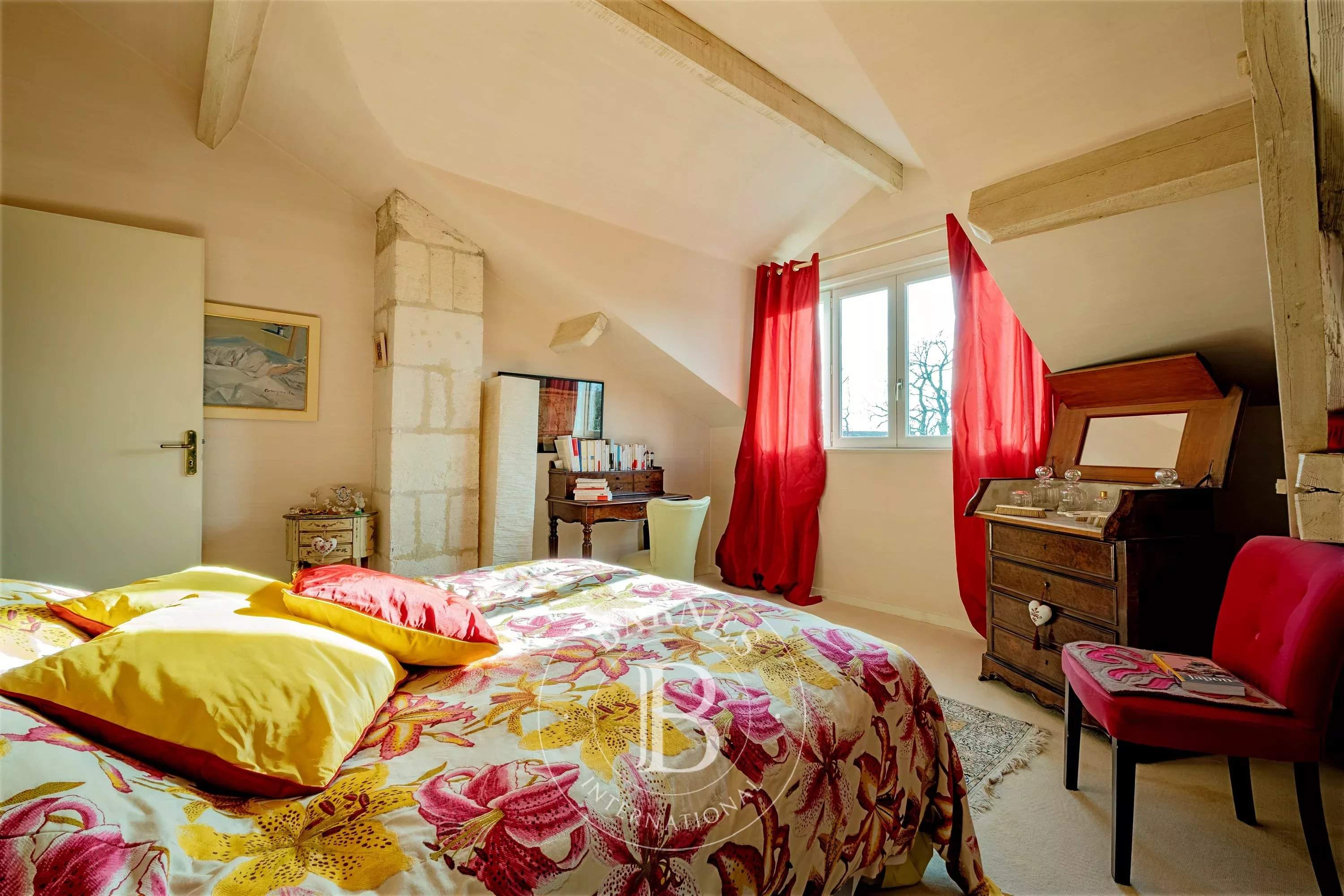 Bordeaux  - Maison 10 Pi&egrave;ces 5 Chambres - picture 10