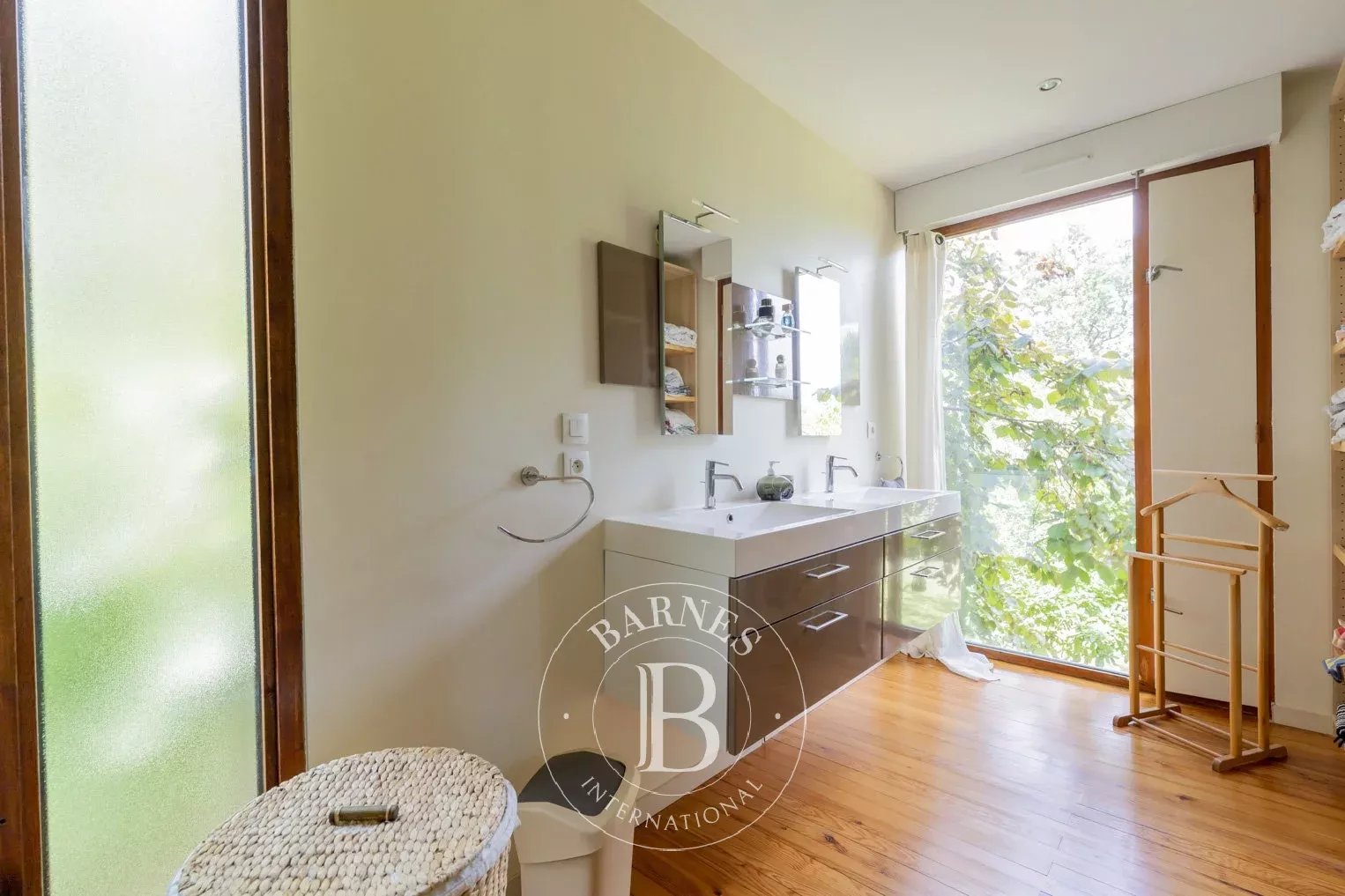 Talence  - Maison 10 Pi&egrave;ces 5 Chambres - picture 14