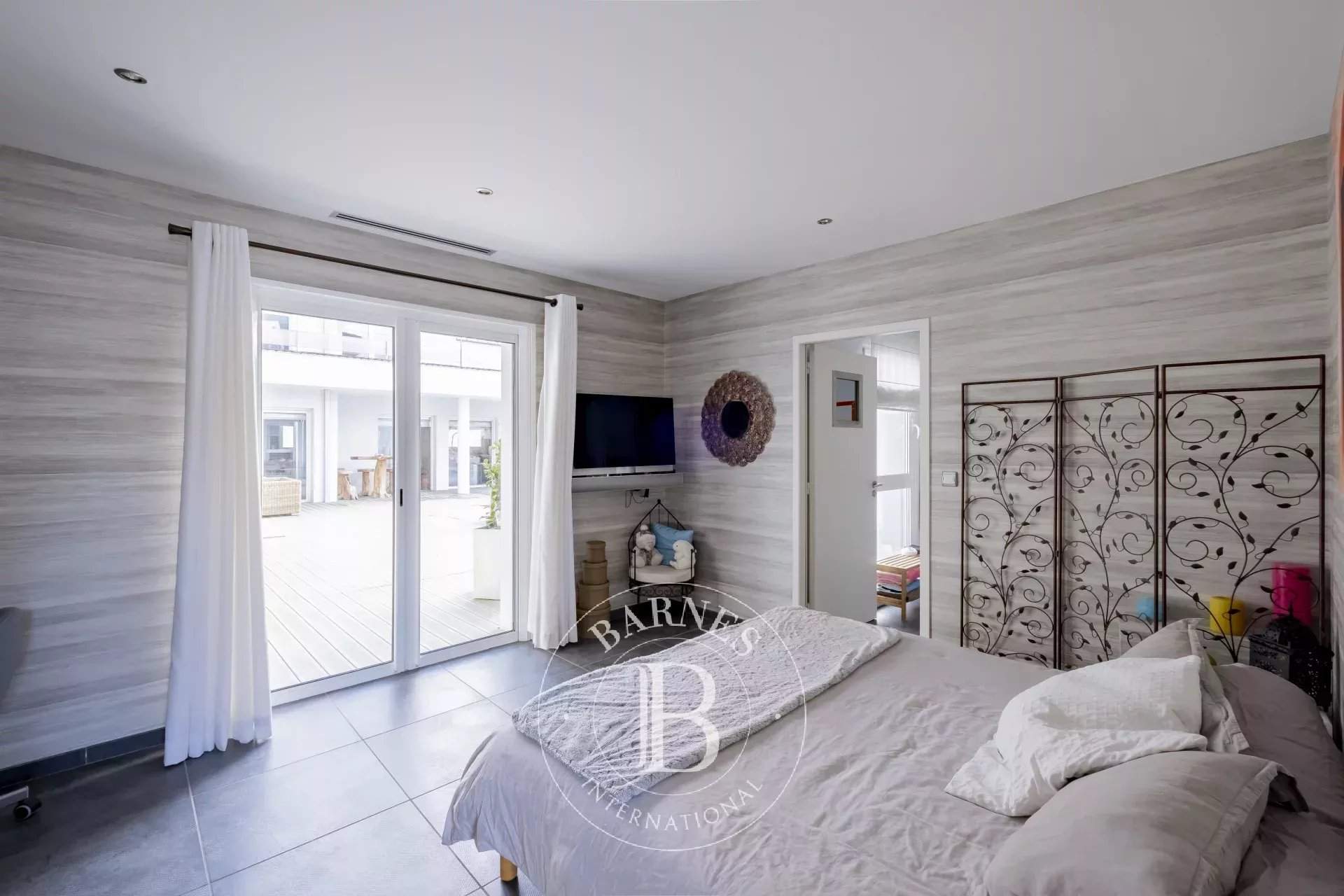Pessac  - House 5 Bedrooms - picture 12