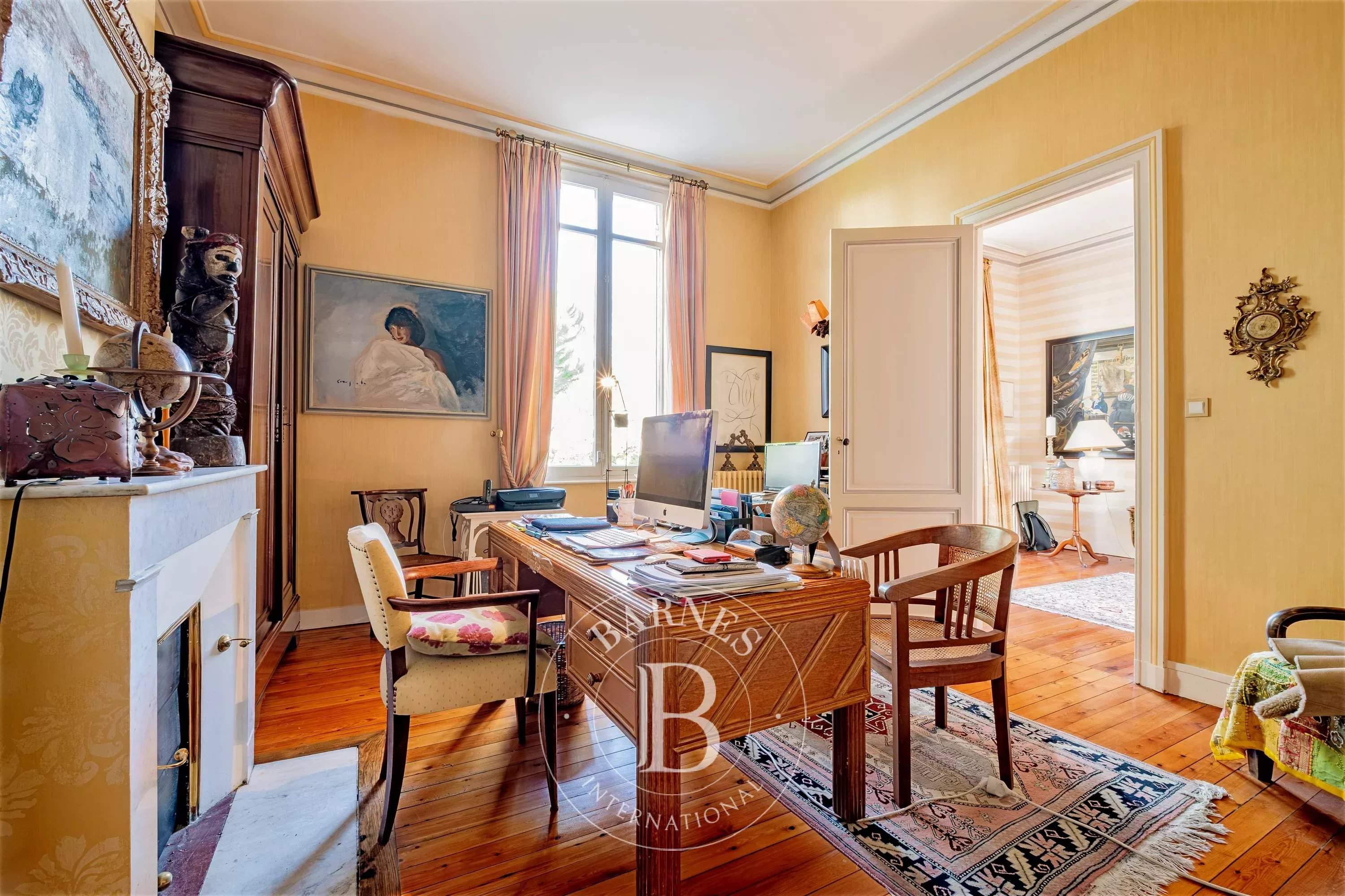 Bordeaux  - Maison 10 Pi&egrave;ces 5 Chambres - picture 4