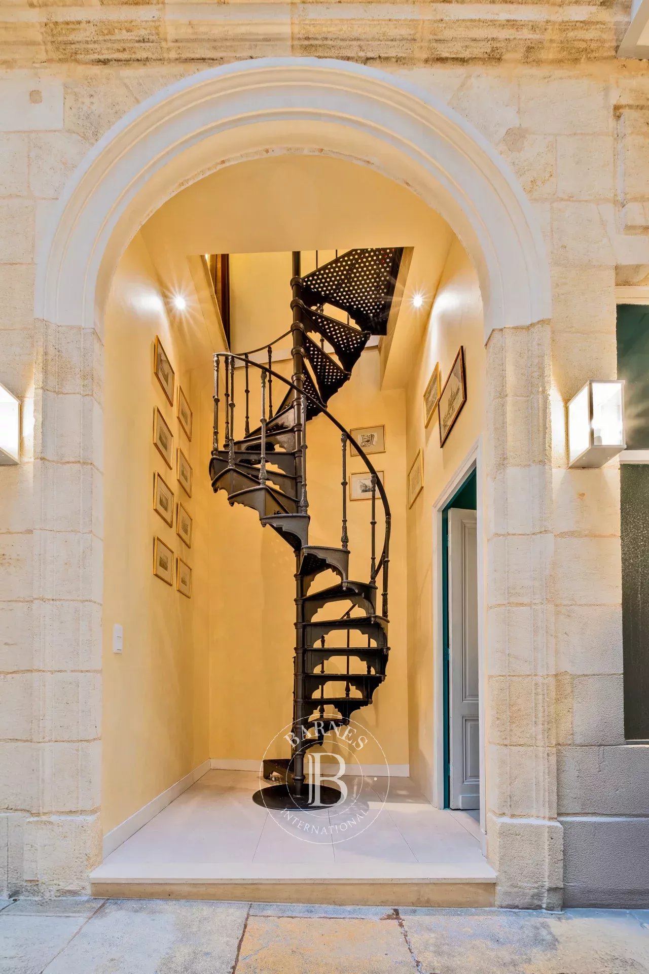 Bordeaux  - Appartement 9 Pi&egrave;ces 3 Chambres - picture 13