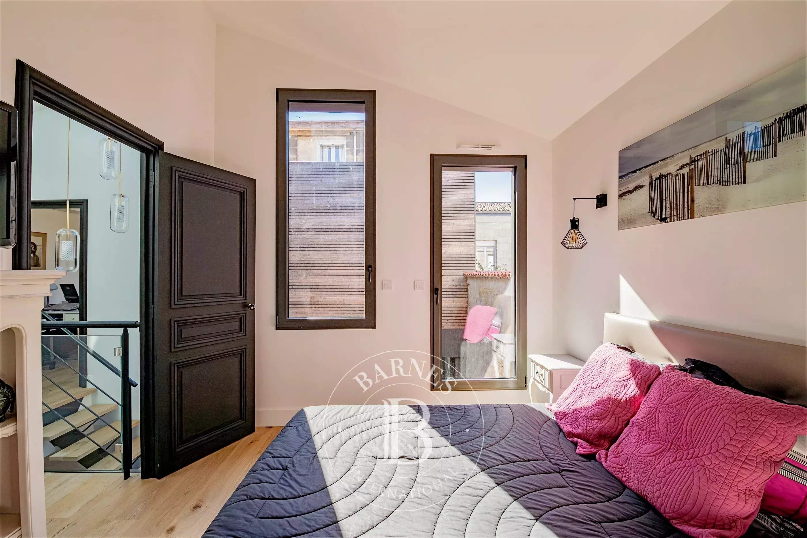 Bordeaux  - Loft 8 Pi&egrave;ces 4 Chambres - picture 8