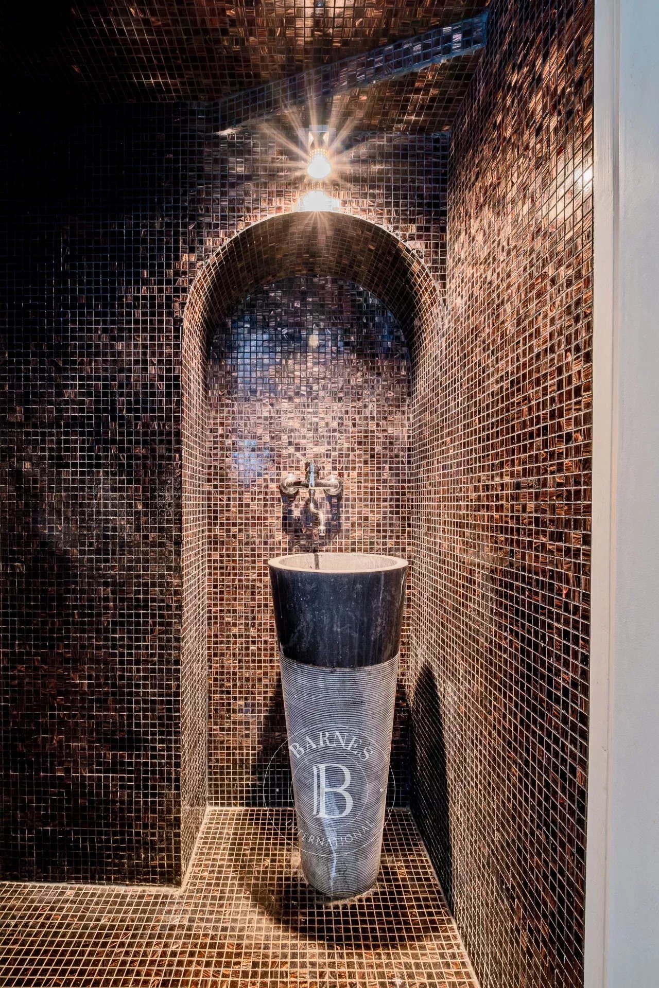 Bordeaux  - Maison 9 Pi&egrave;ces 5 Chambres - picture 11