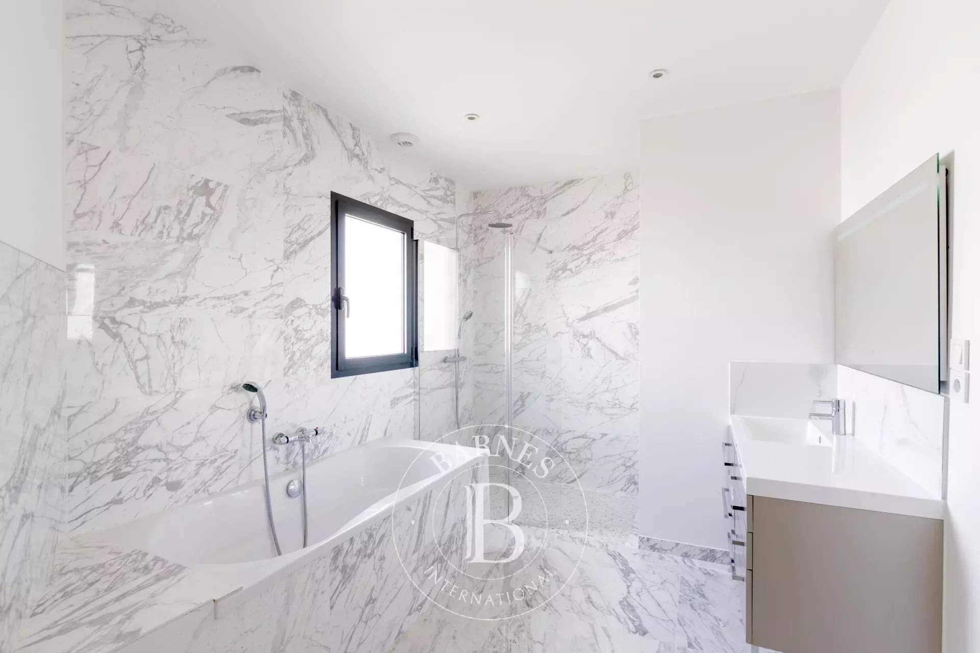 Mérignac  - Maison 6 Pi&egrave;ces 4 Chambres - picture 14