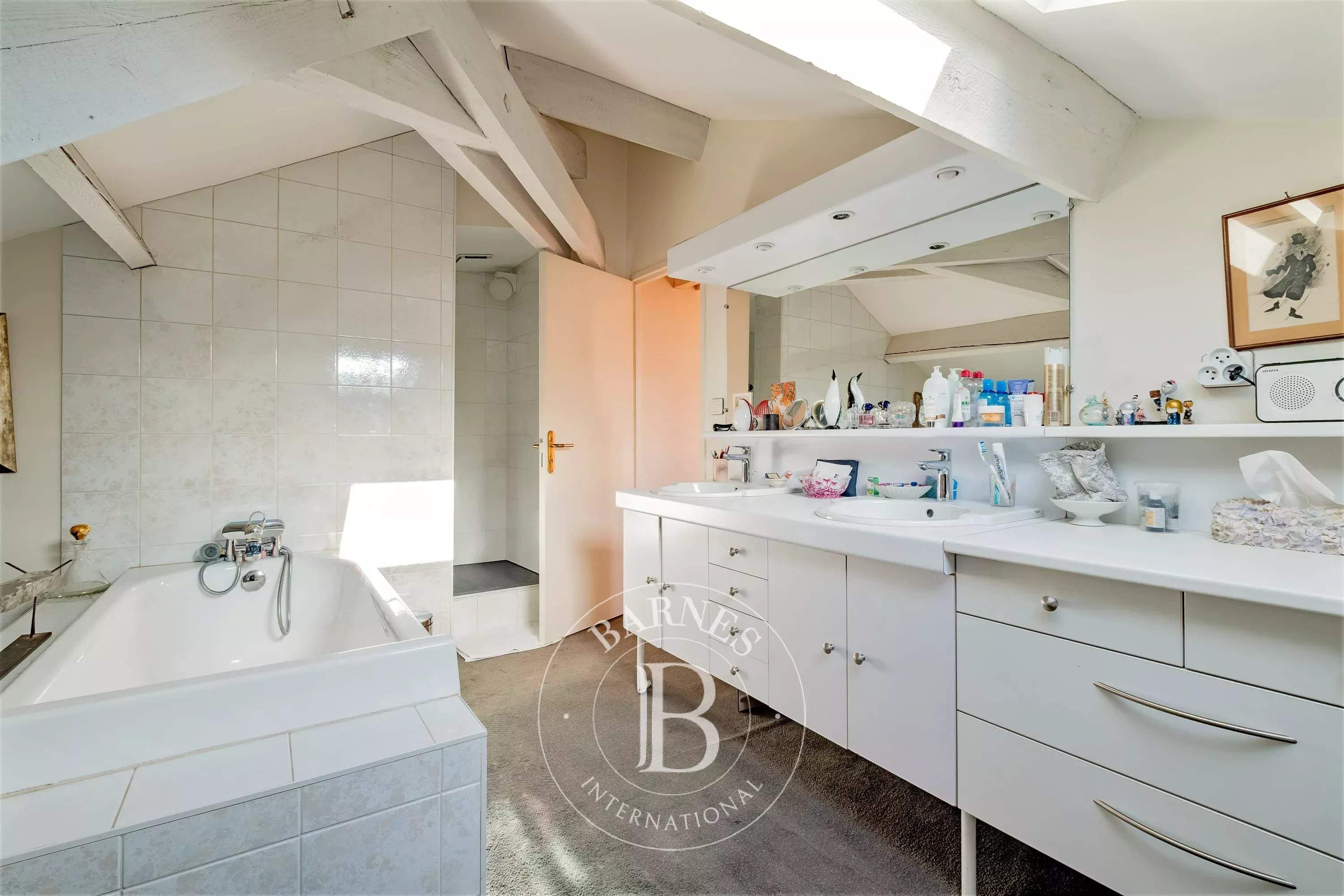 Bordeaux  - Maison 10 Pi&egrave;ces 5 Chambres - picture 9