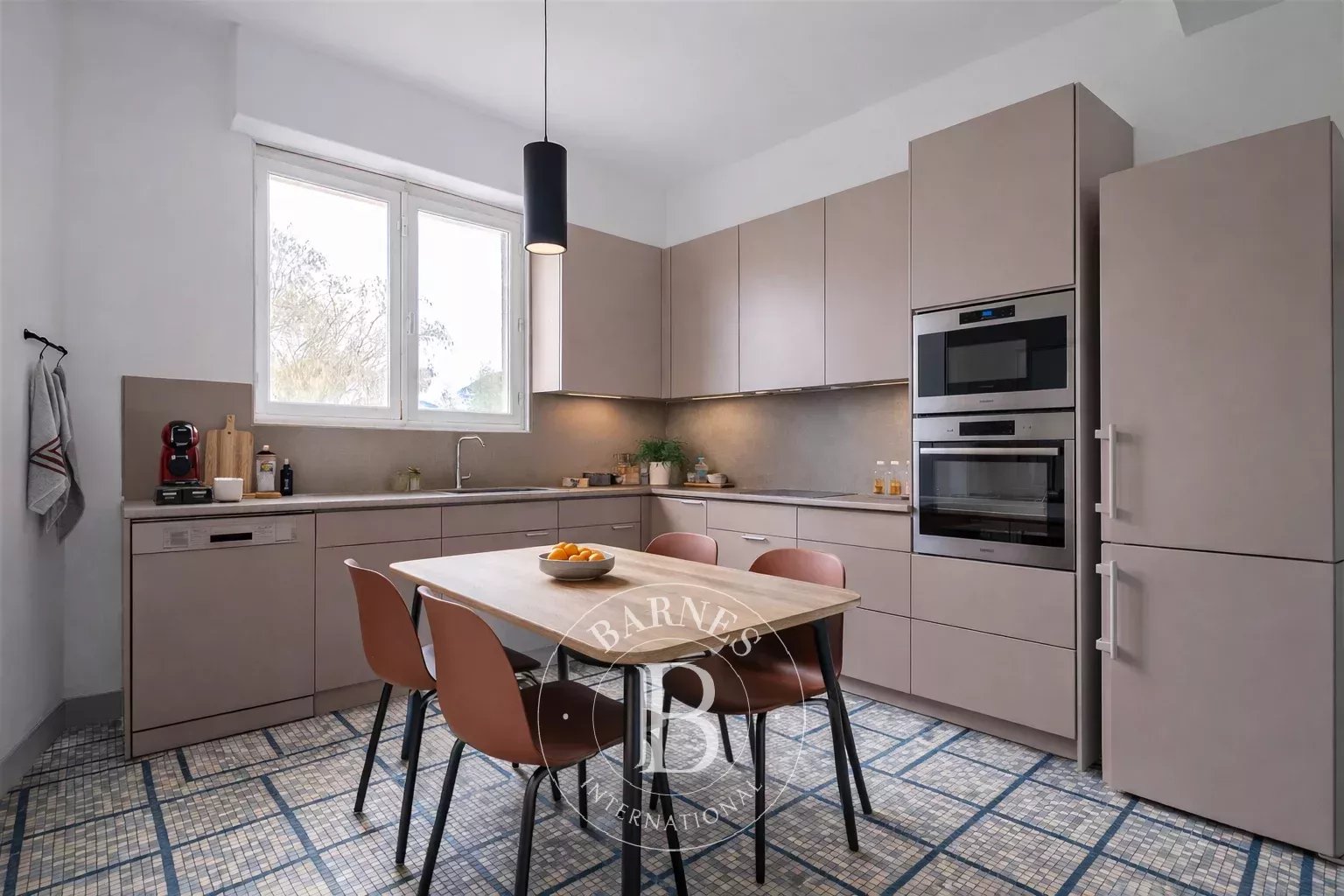 Bordeaux  - Maison 7 Pi&egrave;ces 4 Chambres - picture 8