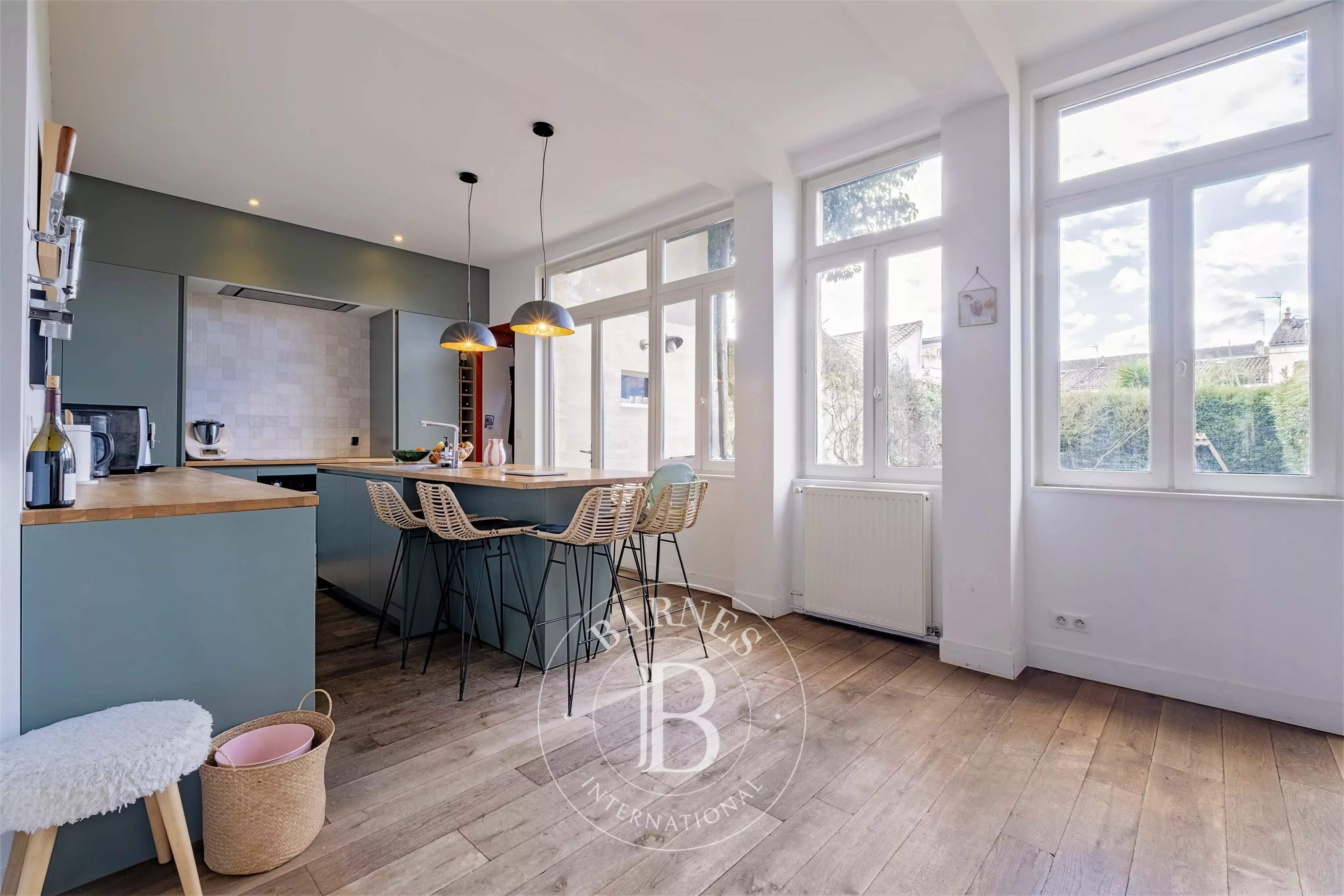 Bordeaux  - Maison 9 Pi&egrave;ces 6 Chambres - picture 5