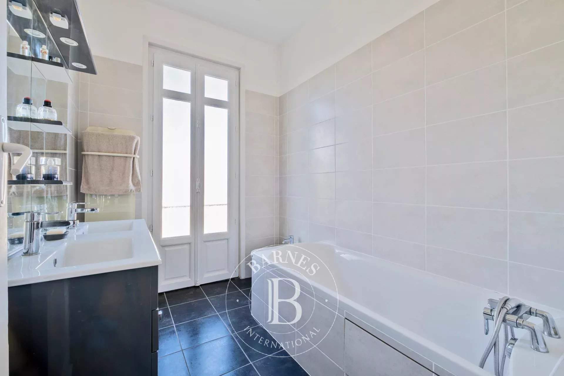 Le Bouscat  - House 6 Bedrooms - picture 11