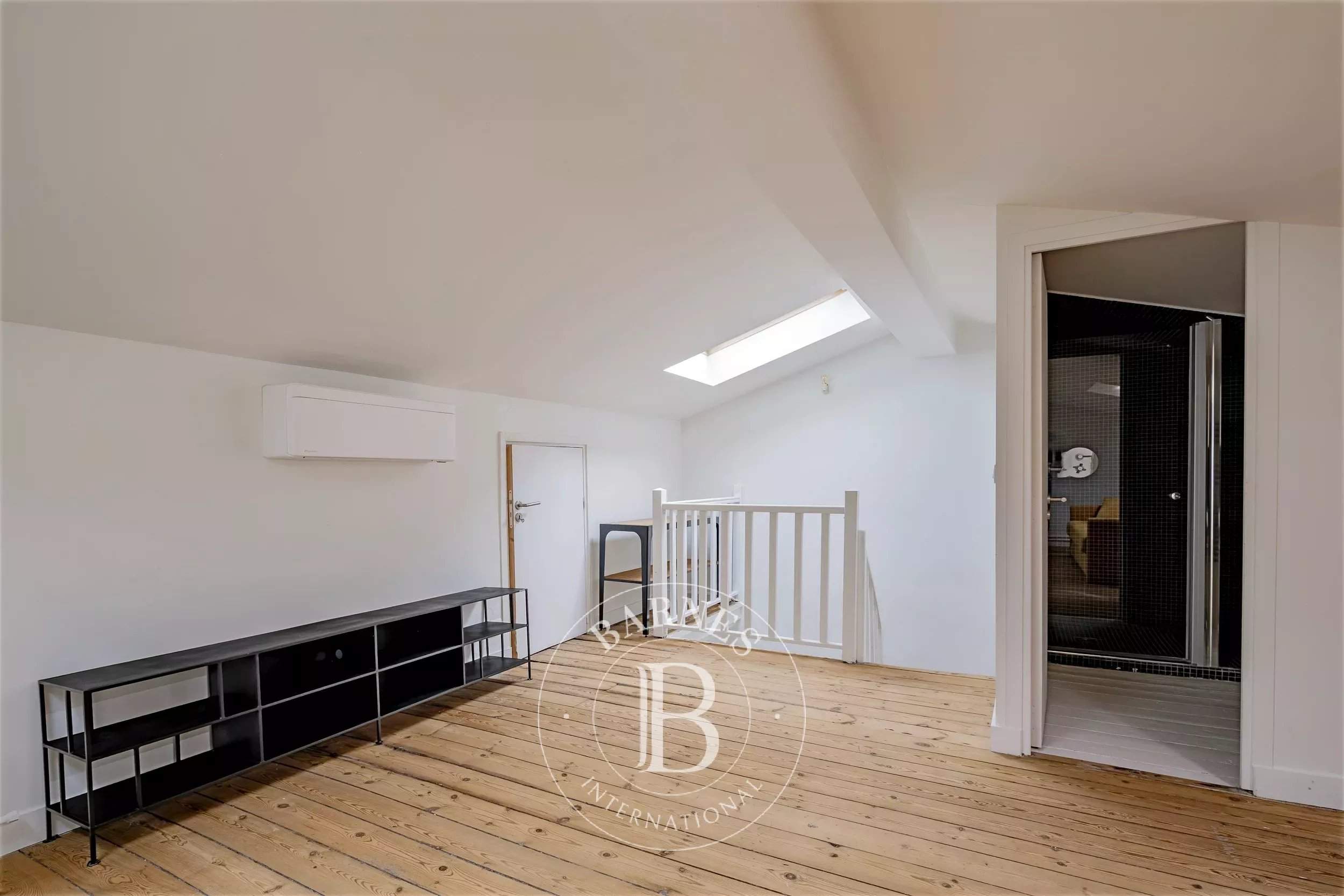 Bordeaux  - Maison 7 Pi&egrave;ces 4 Chambres - picture 17