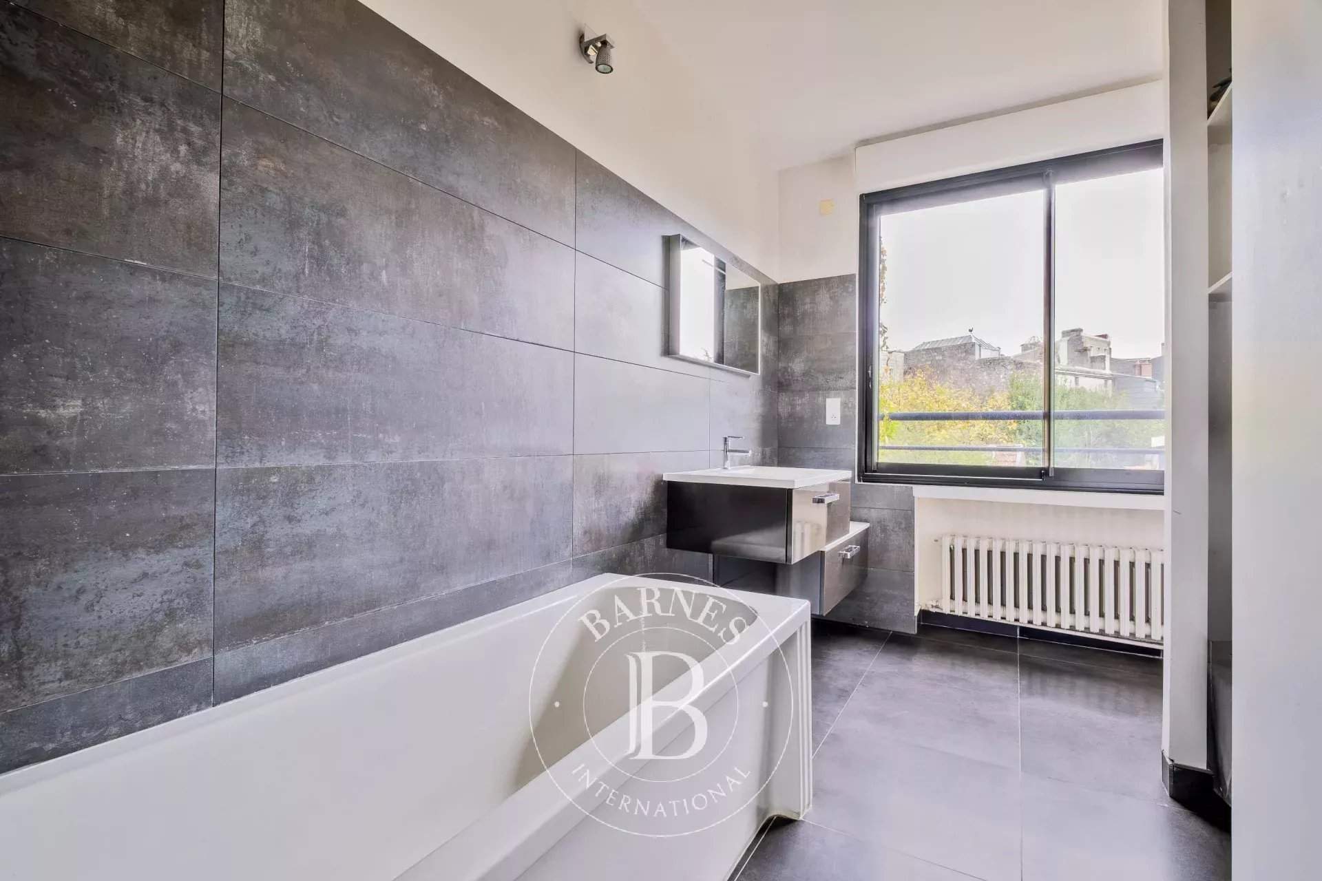 Bordeaux  - Maison 9 Pi&egrave;ces 5 Chambres - picture 13