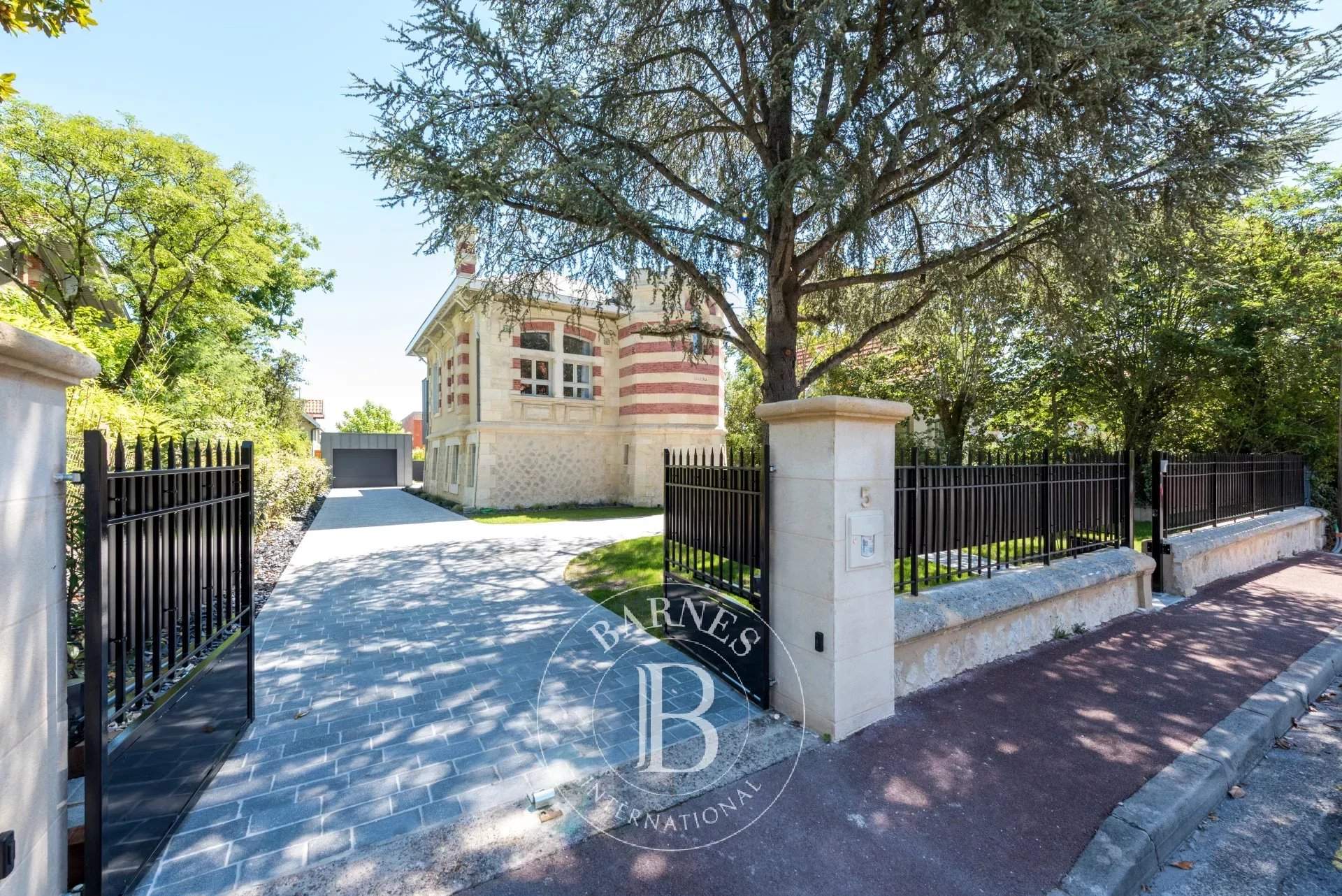 Pessac  - Maison 6 Pi&egrave;ces 5 Chambres - picture 15