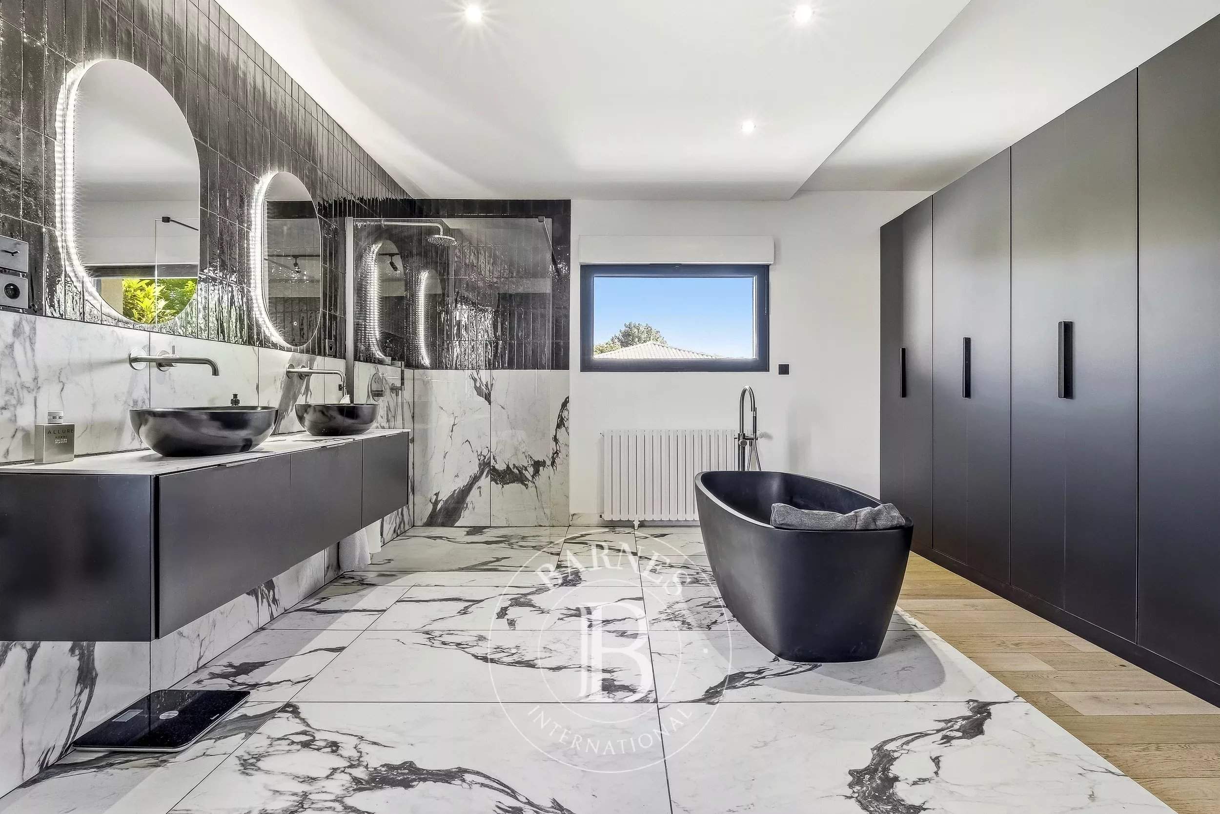 Bruges  - Maison 6 Pi&egrave;ces 5 Chambres - picture 13