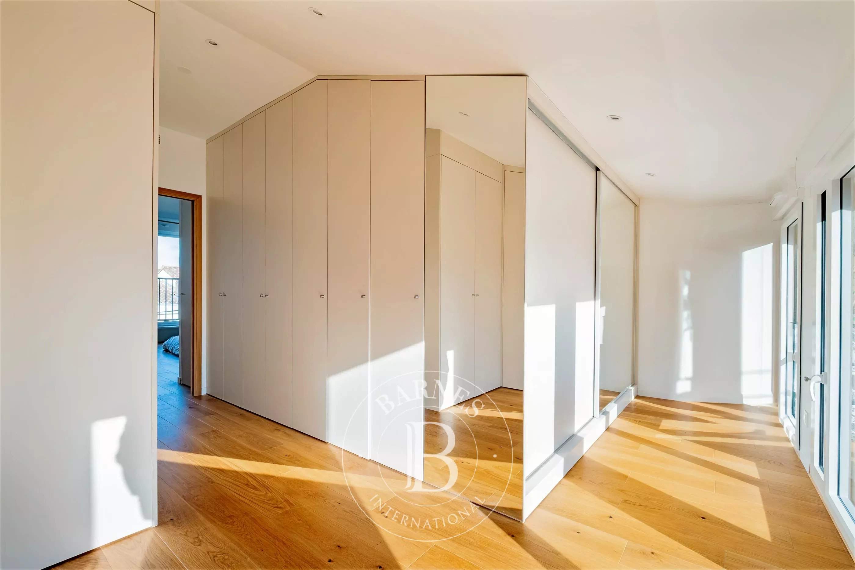 Bordeaux  - Maison 5 Pi&egrave;ces 4 Chambres - picture 14