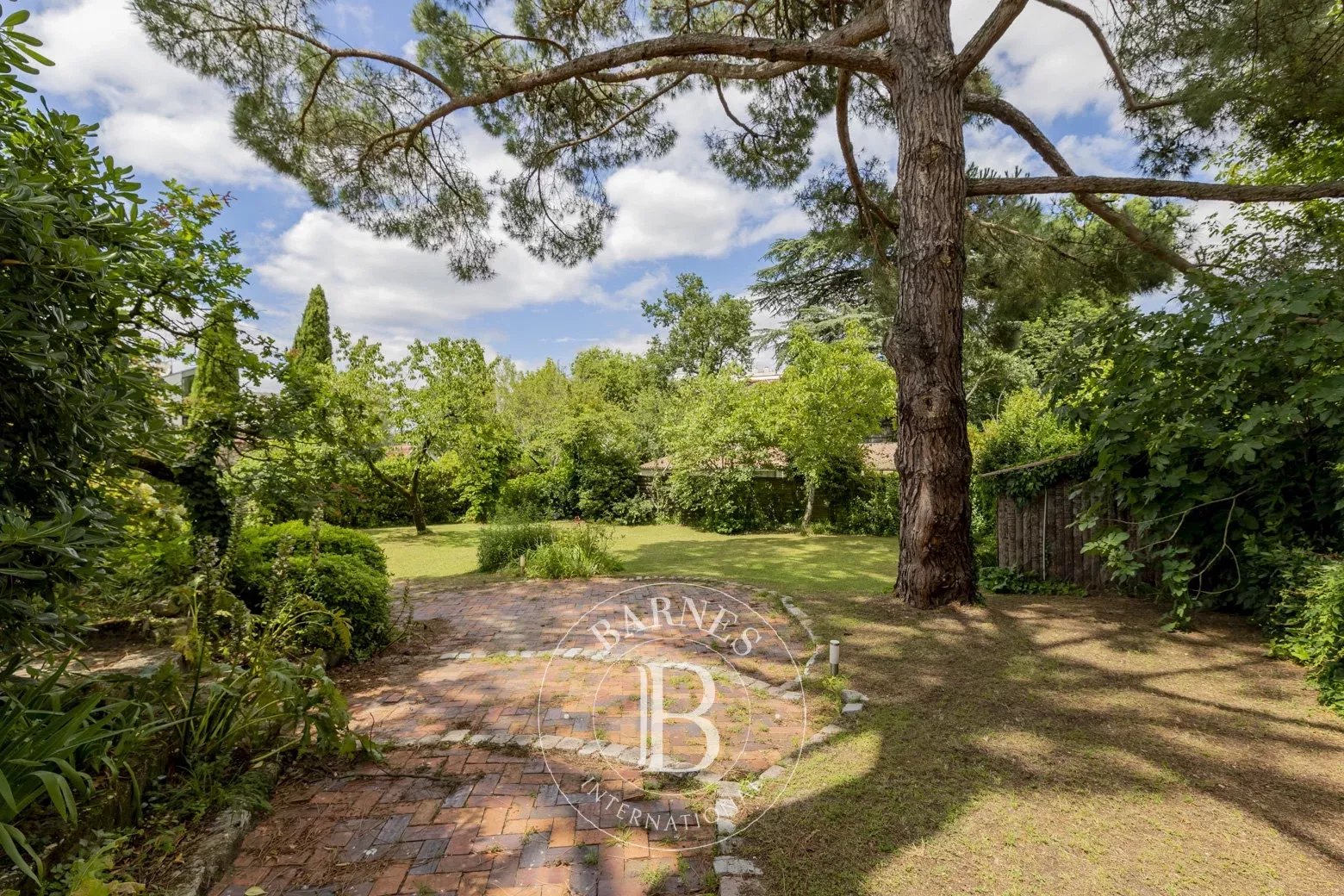 Talence  - Maison 10 Pi&egrave;ces 5 Chambres - picture 10