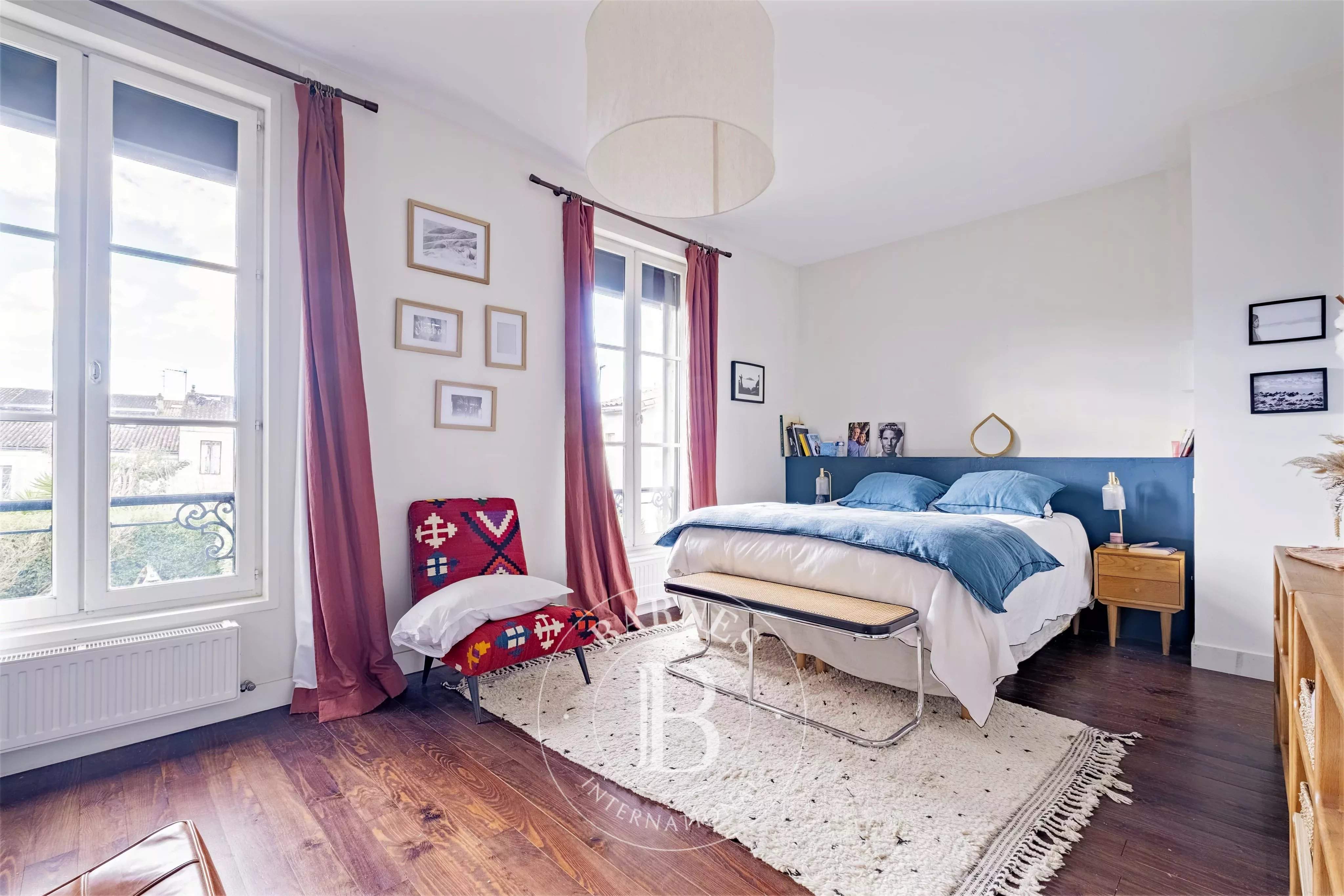 Bordeaux  - Maison 9 Pi&egrave;ces 6 Chambres - picture 10