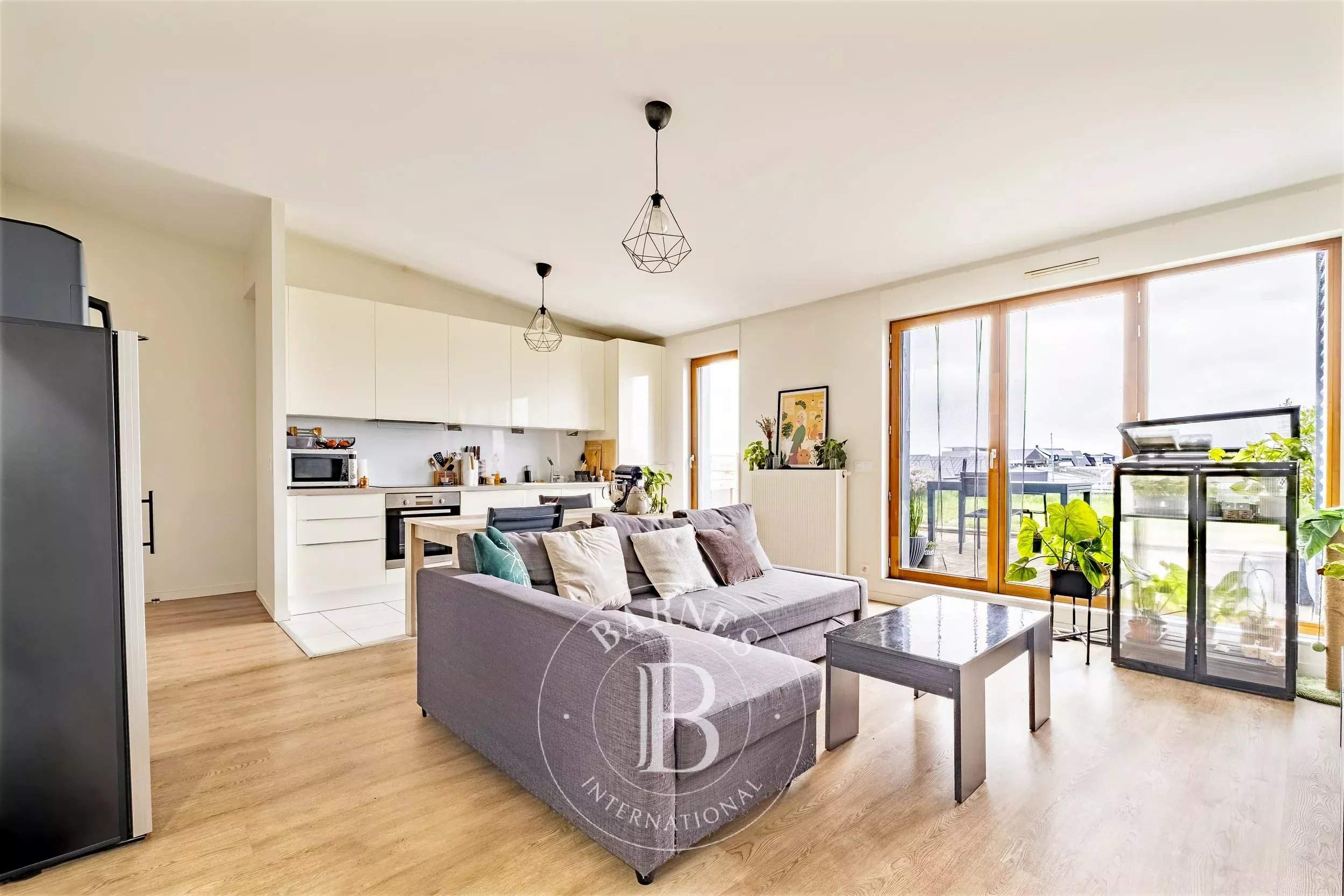 Bordeaux  - Appartement 5 Pi&egrave;ces 4 Chambres - picture 2