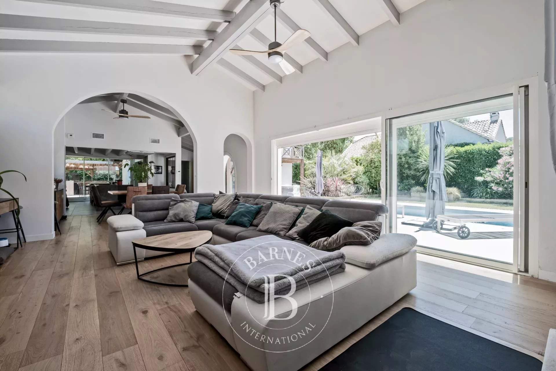 Mérignac  - Maison 7 Pièces 4 Chambres - picture 1