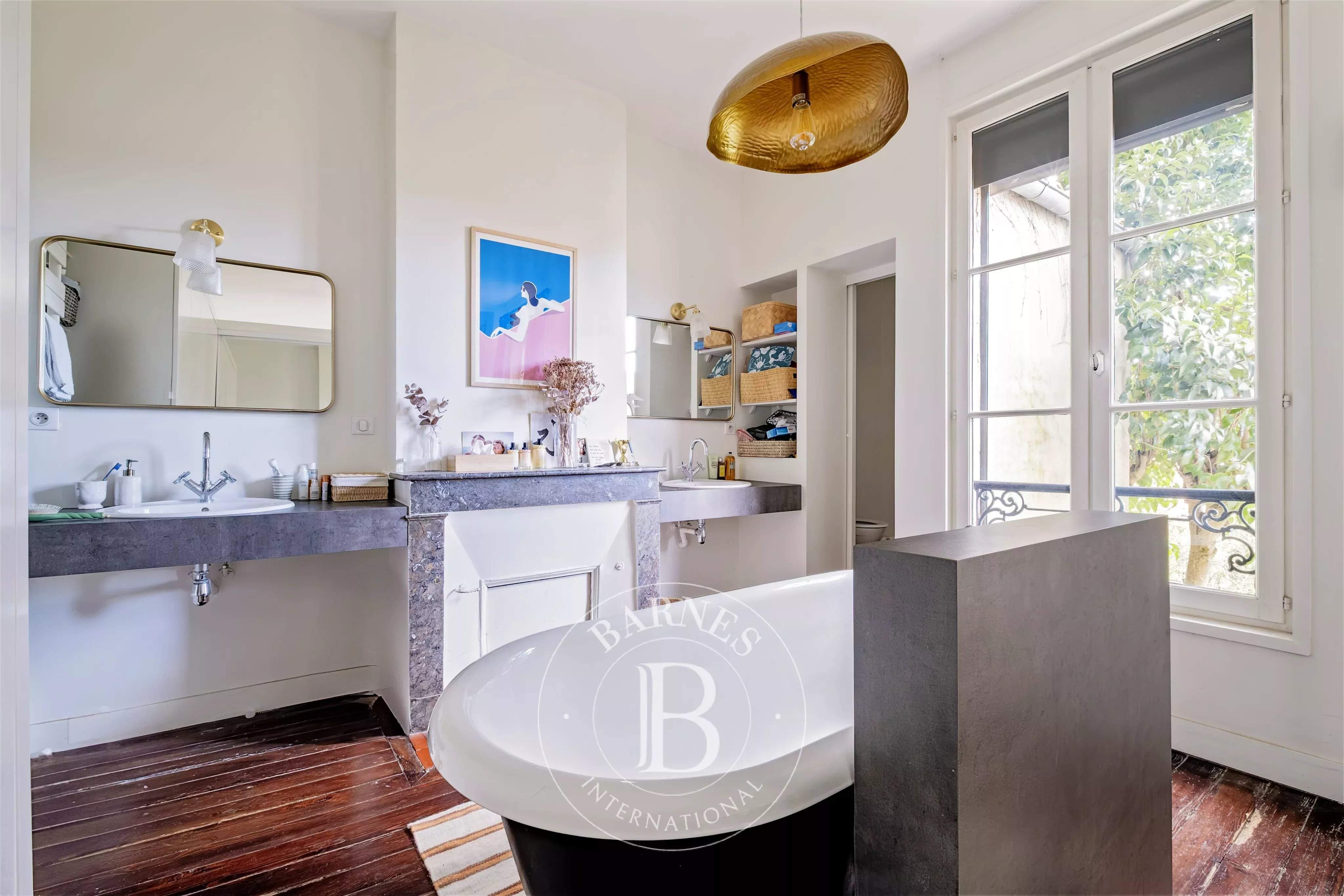 Bordeaux  - Maison 9 Pi&egrave;ces 6 Chambres - picture 11