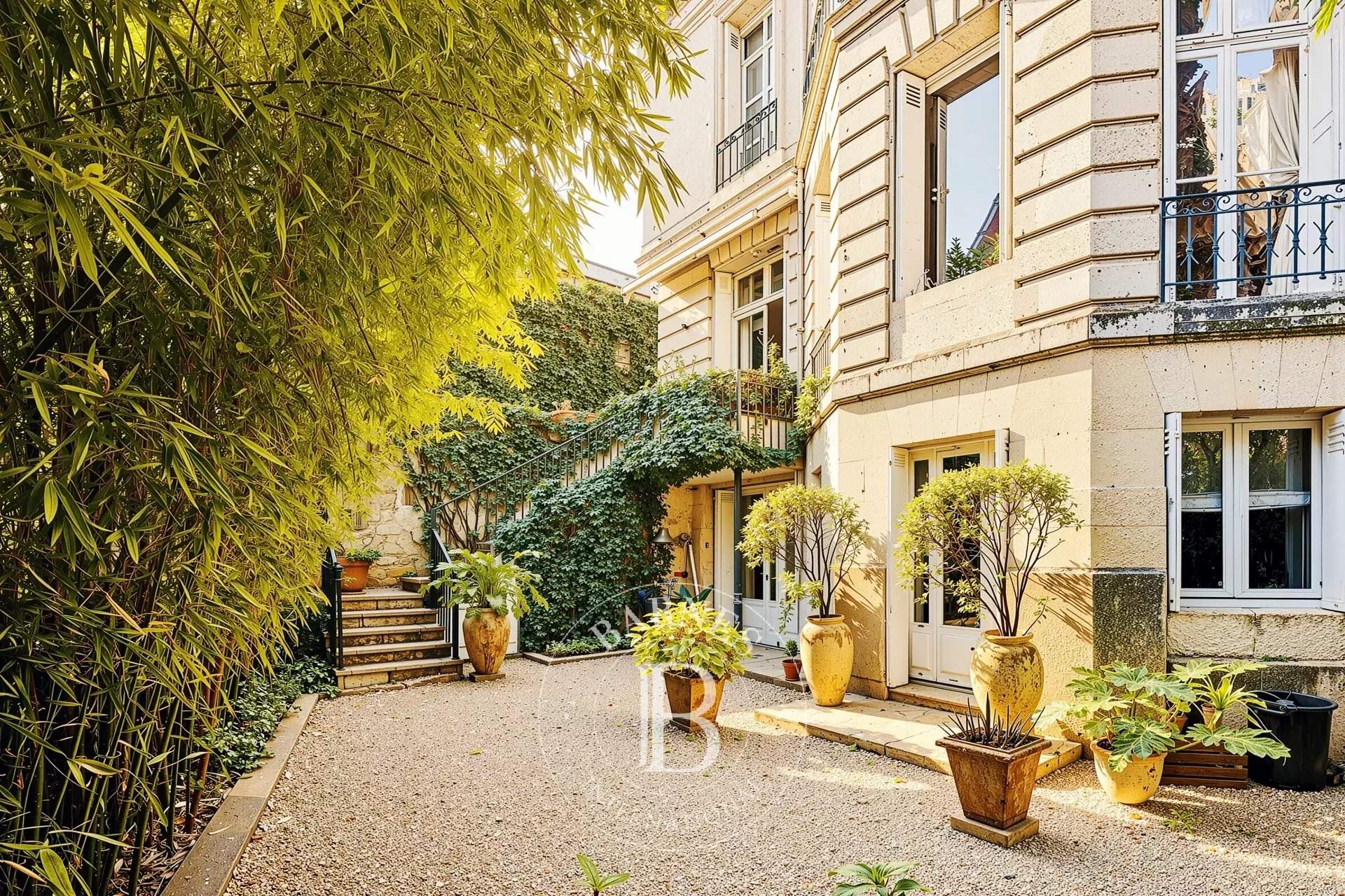 Bordeaux  - Apartment 3 Bedrooms - picture 1