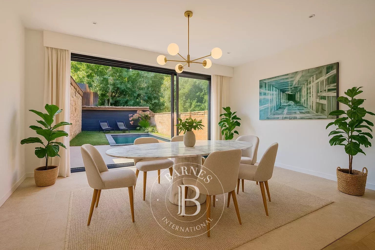 Bordeaux  - Maison 5 Pi&egrave;ces 4 Chambres - picture 2