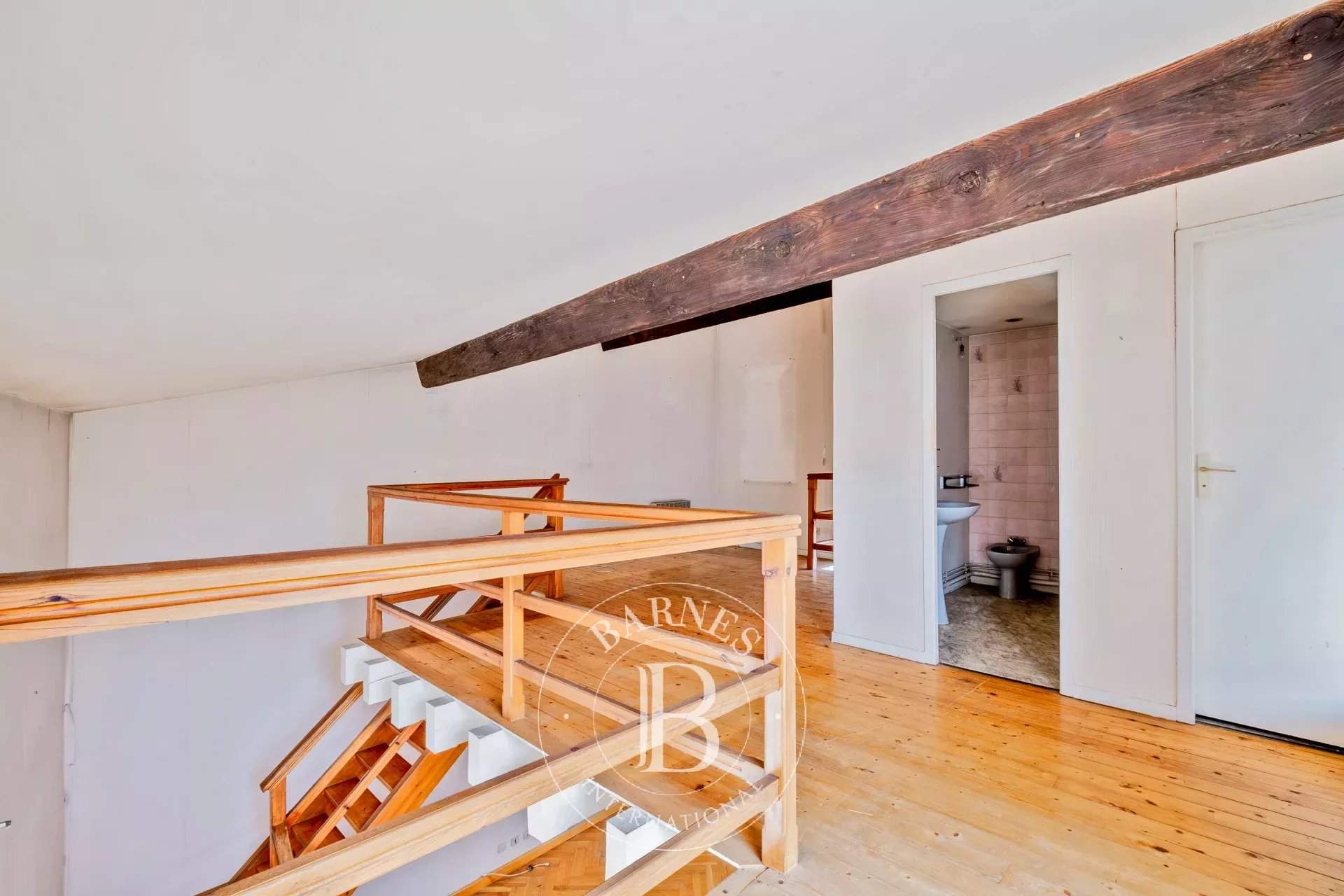 Bordeaux  - Edificio 6 Cuartos - picture 10