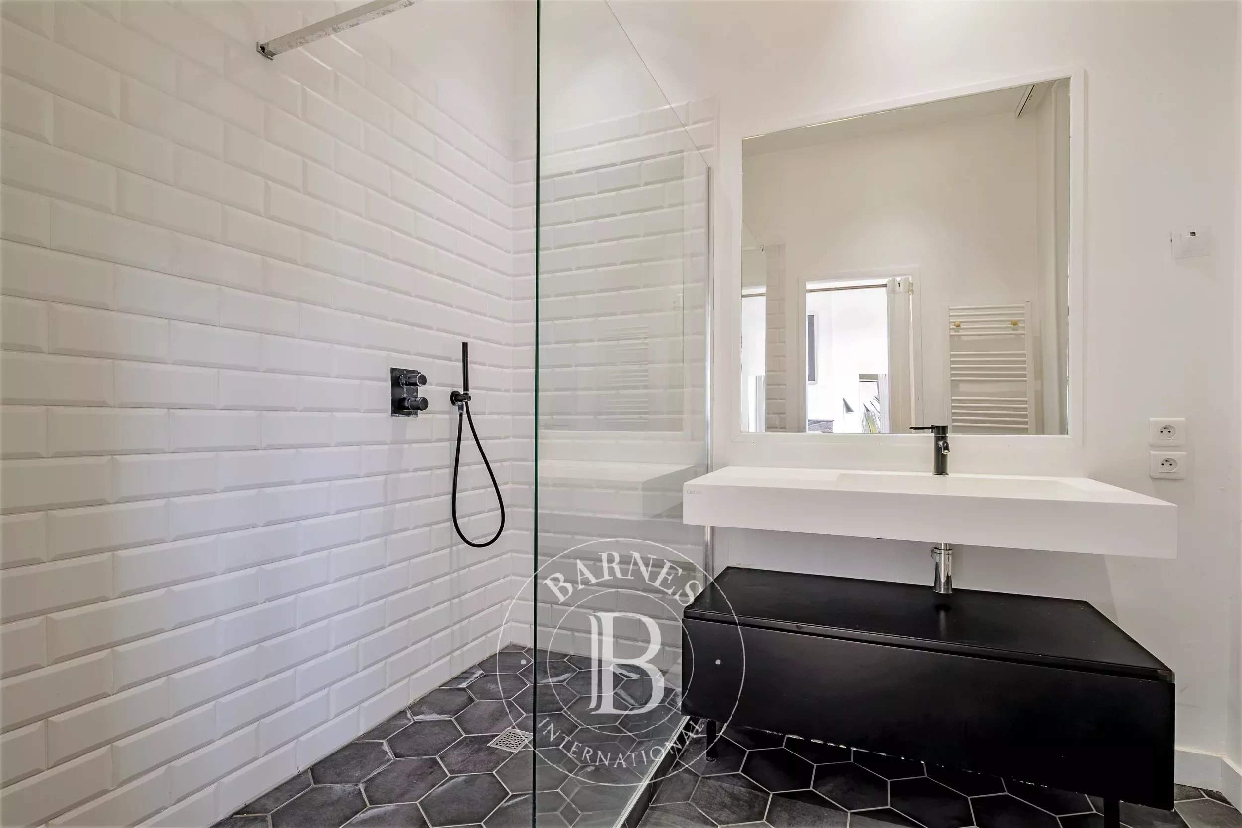 Bordeaux  - Maison 7 Pi&egrave;ces 4 Chambres - picture 12